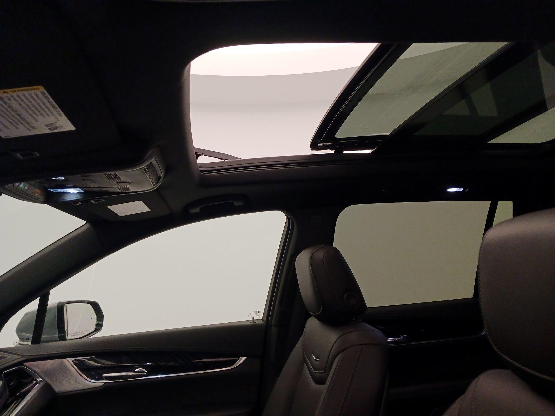 Thumbnail: 2023 Cadillac XT6 - 20