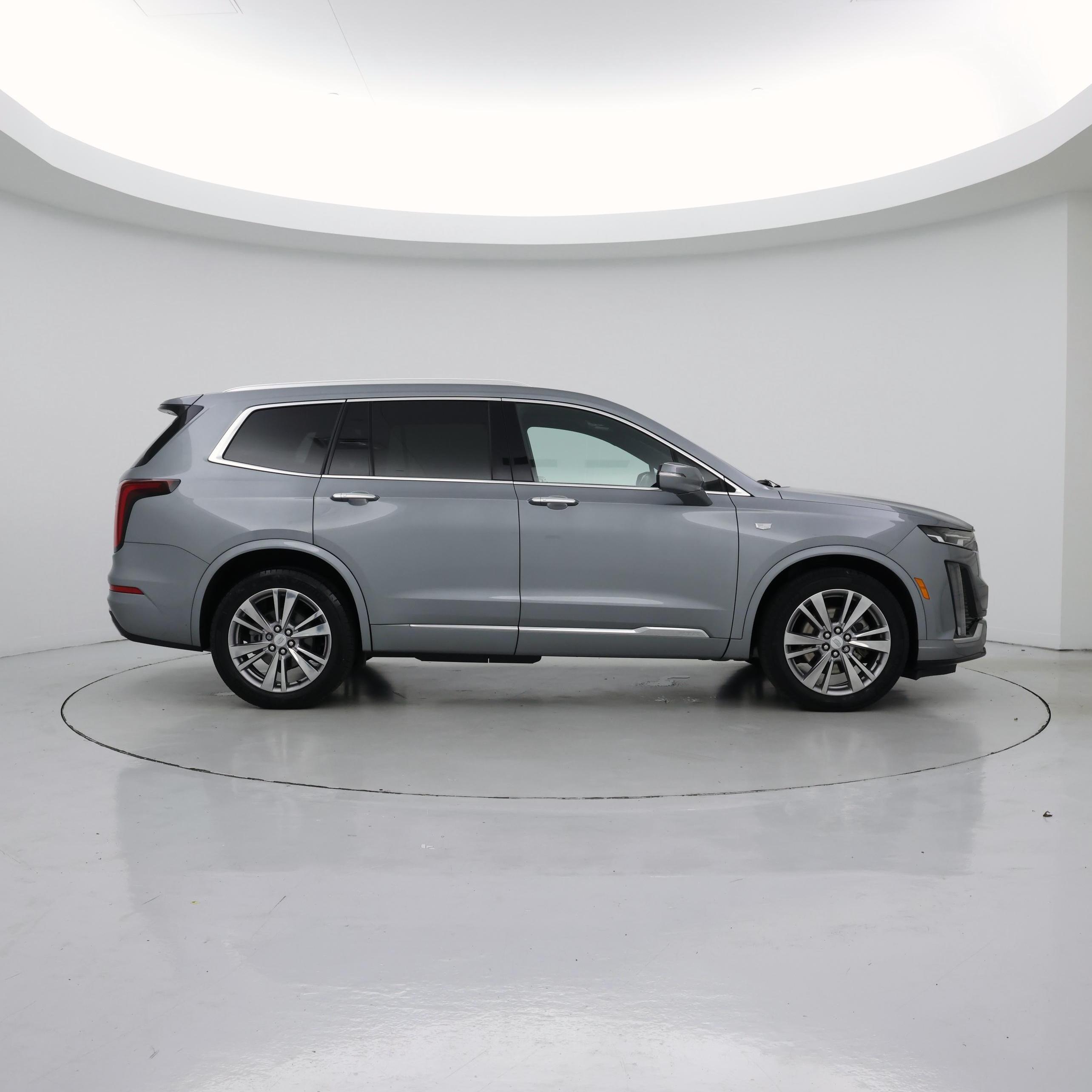 Thumbnail: 2023 Cadillac XT6 - 7