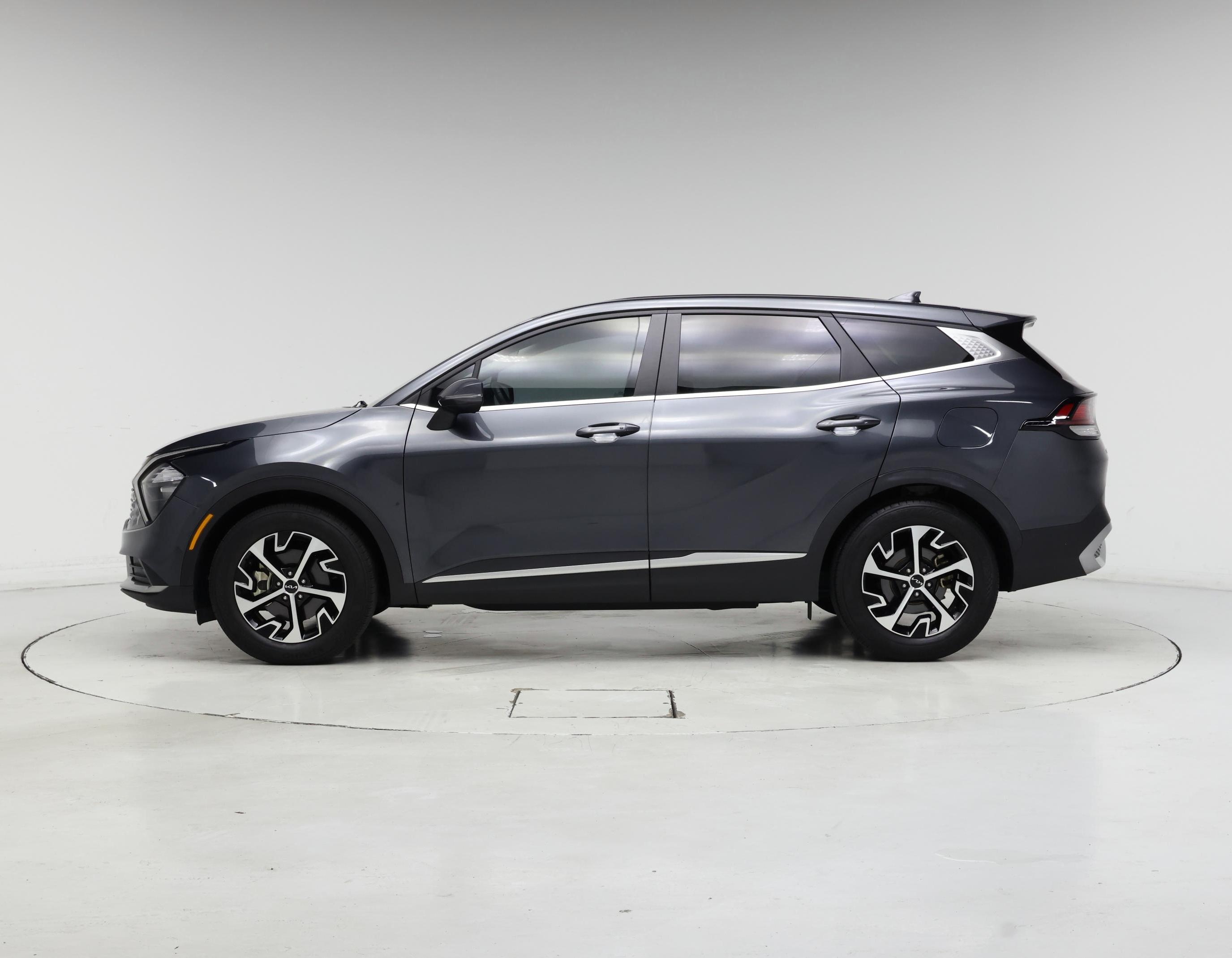 Thumbnail: 2023 Kia Sportage - 3