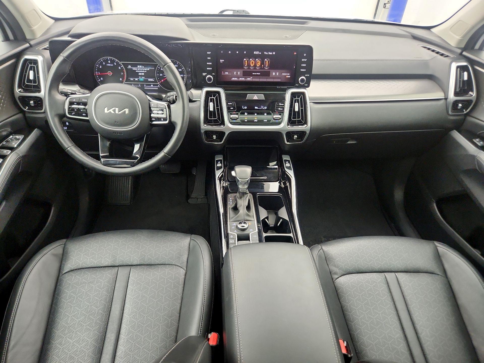 Thumbnail: 2022 Kia Sorento - 9