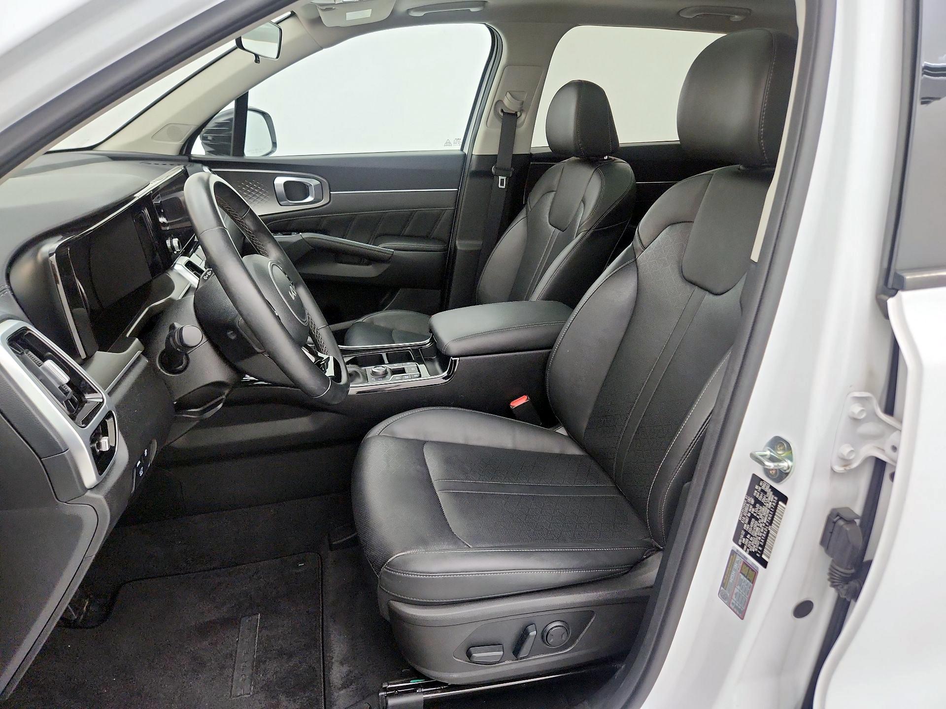 Thumbnail: 2022 Kia Sorento - 11