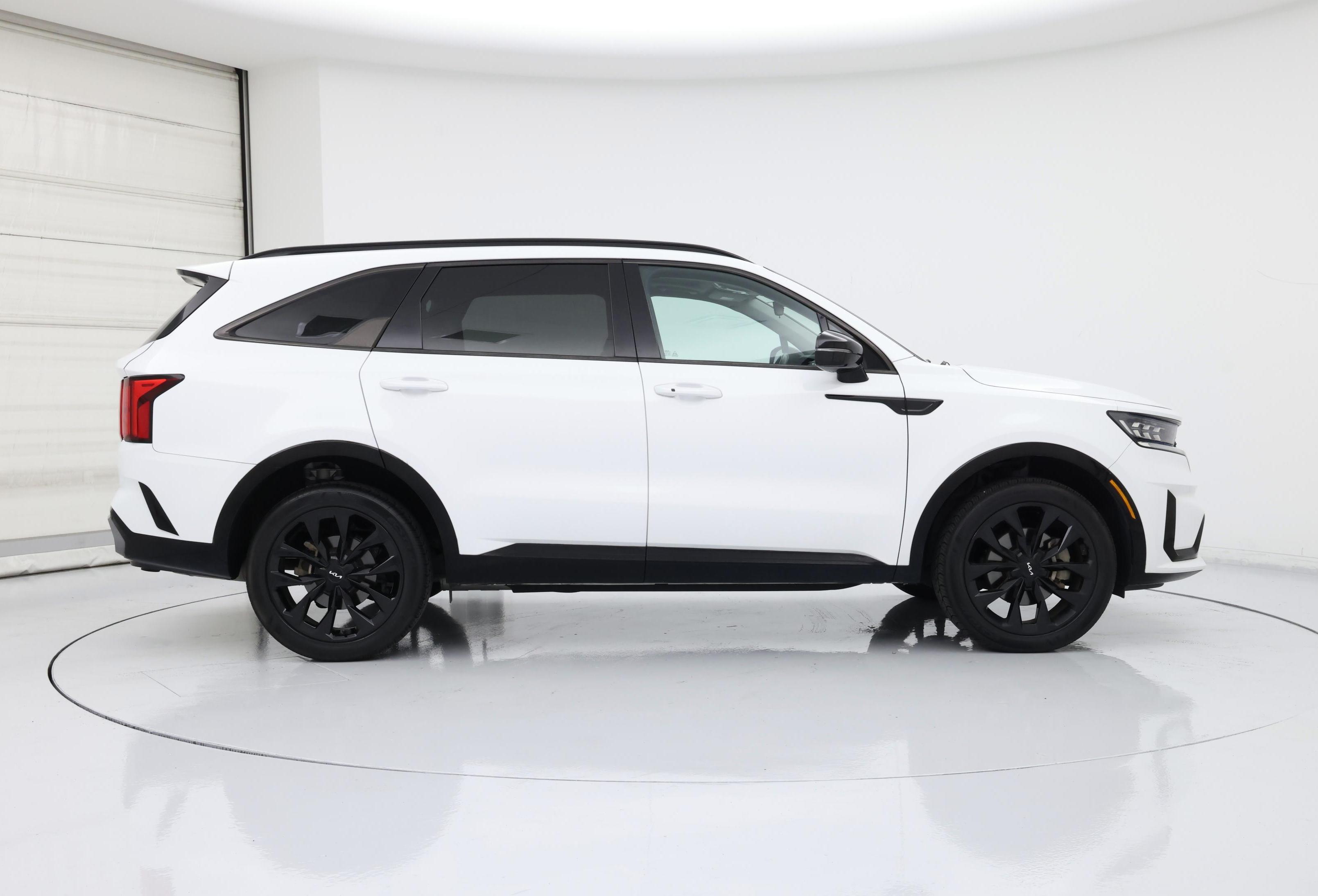 Thumbnail: 2022 Kia Sorento - 7
