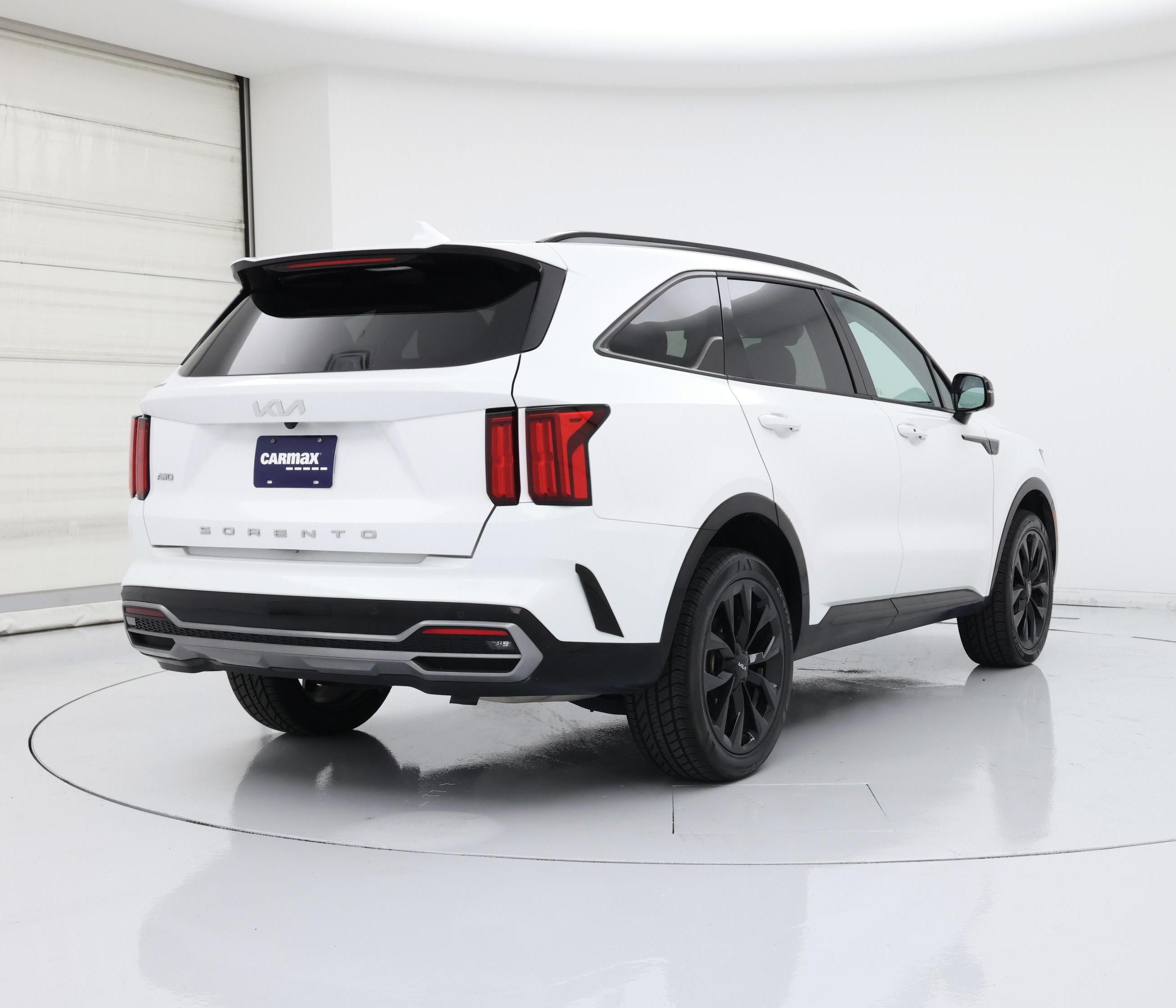 Thumbnail: 2022 Kia Sorento - 8