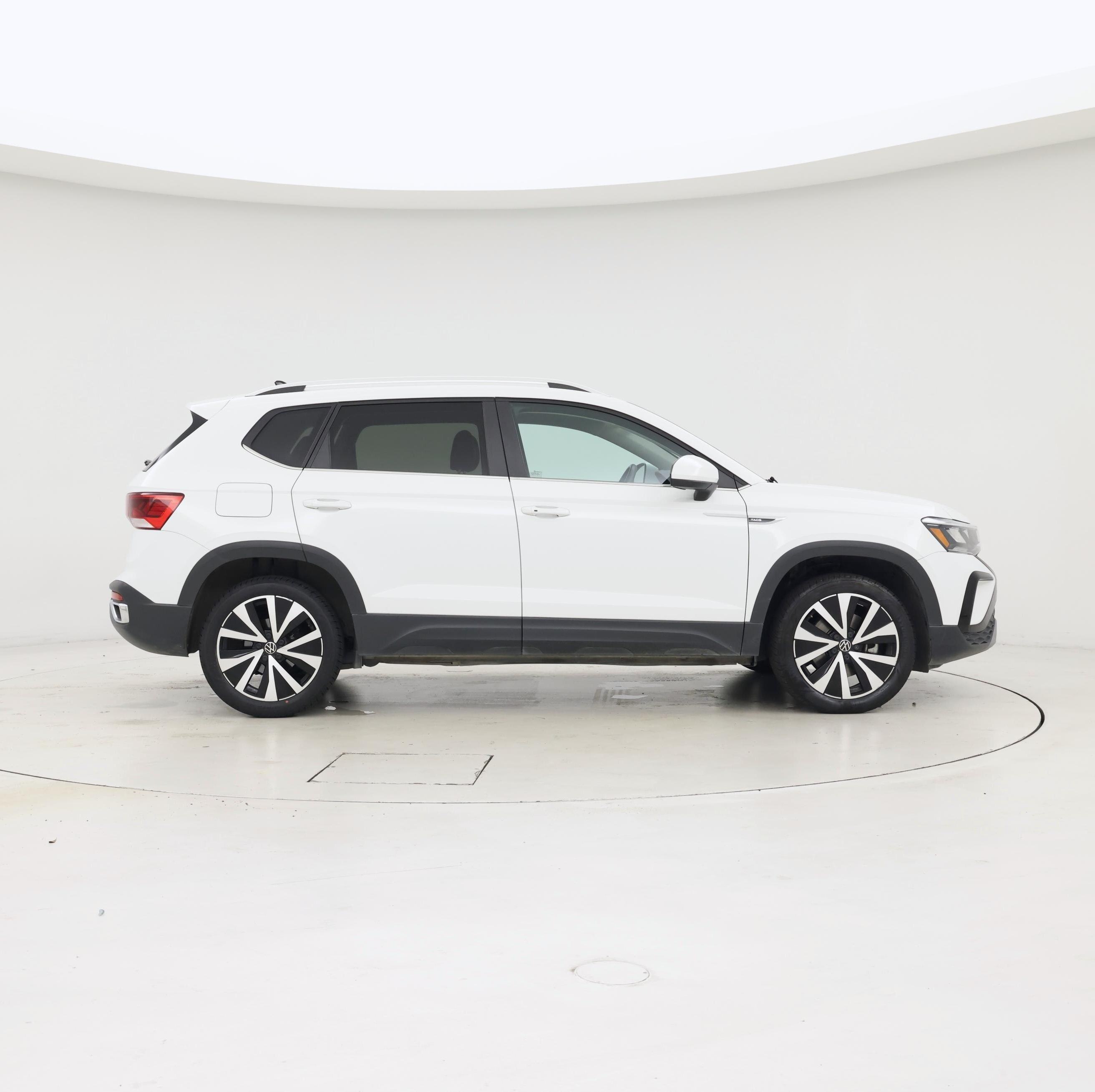 Thumbnail: 2022 Volkswagen Taos - 7