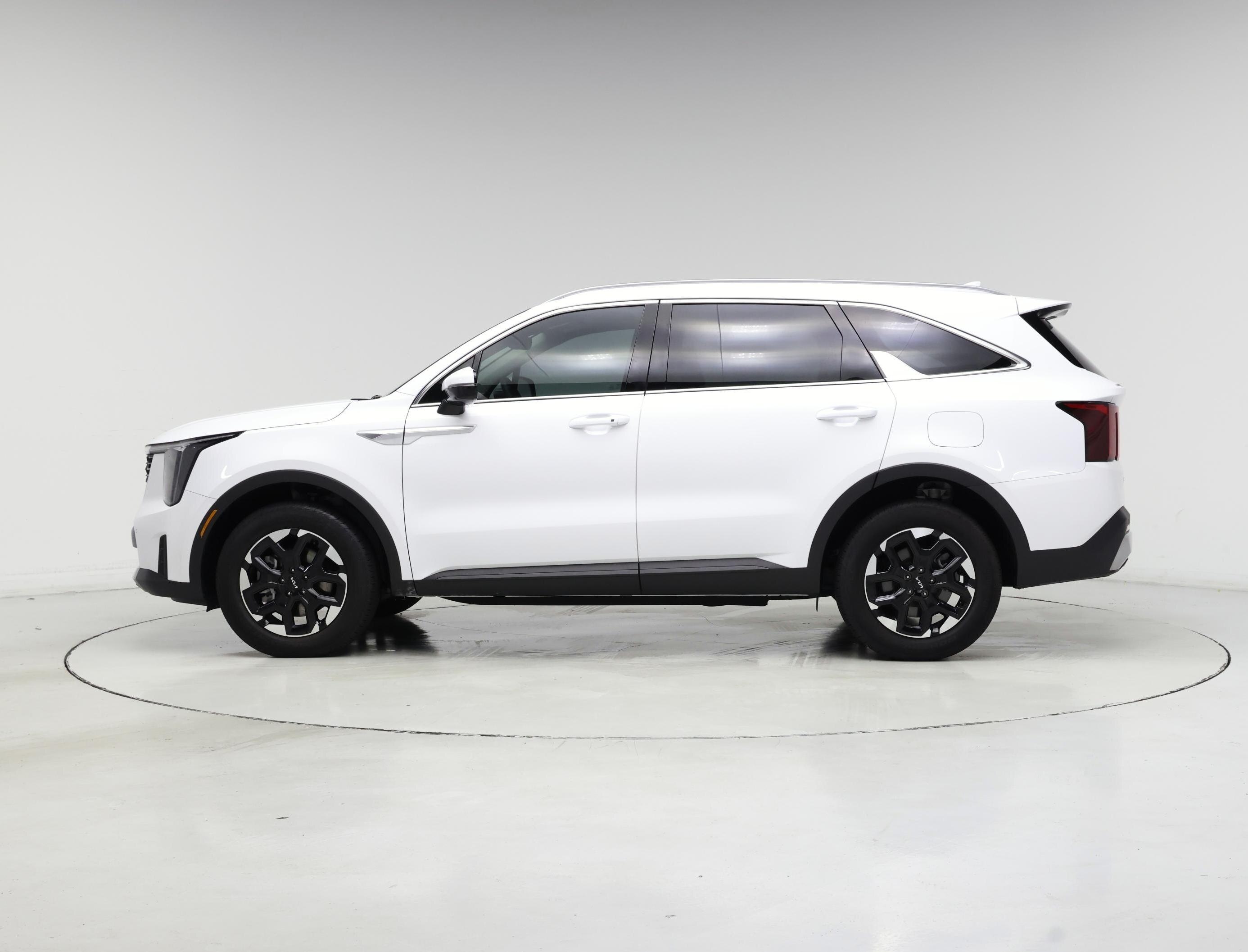 Thumbnail: 2024 Kia Sorento - 3