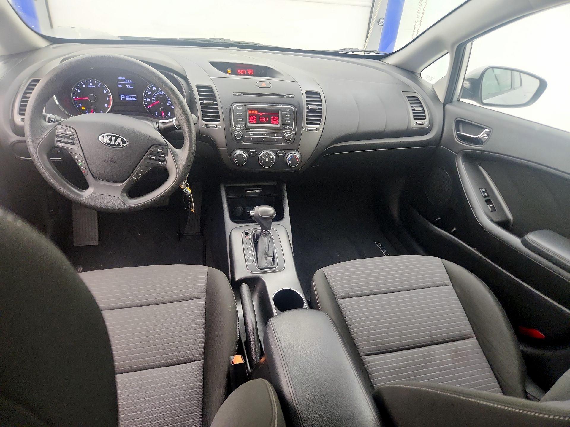 Thumbnail: 2015 Kia Forte - 9