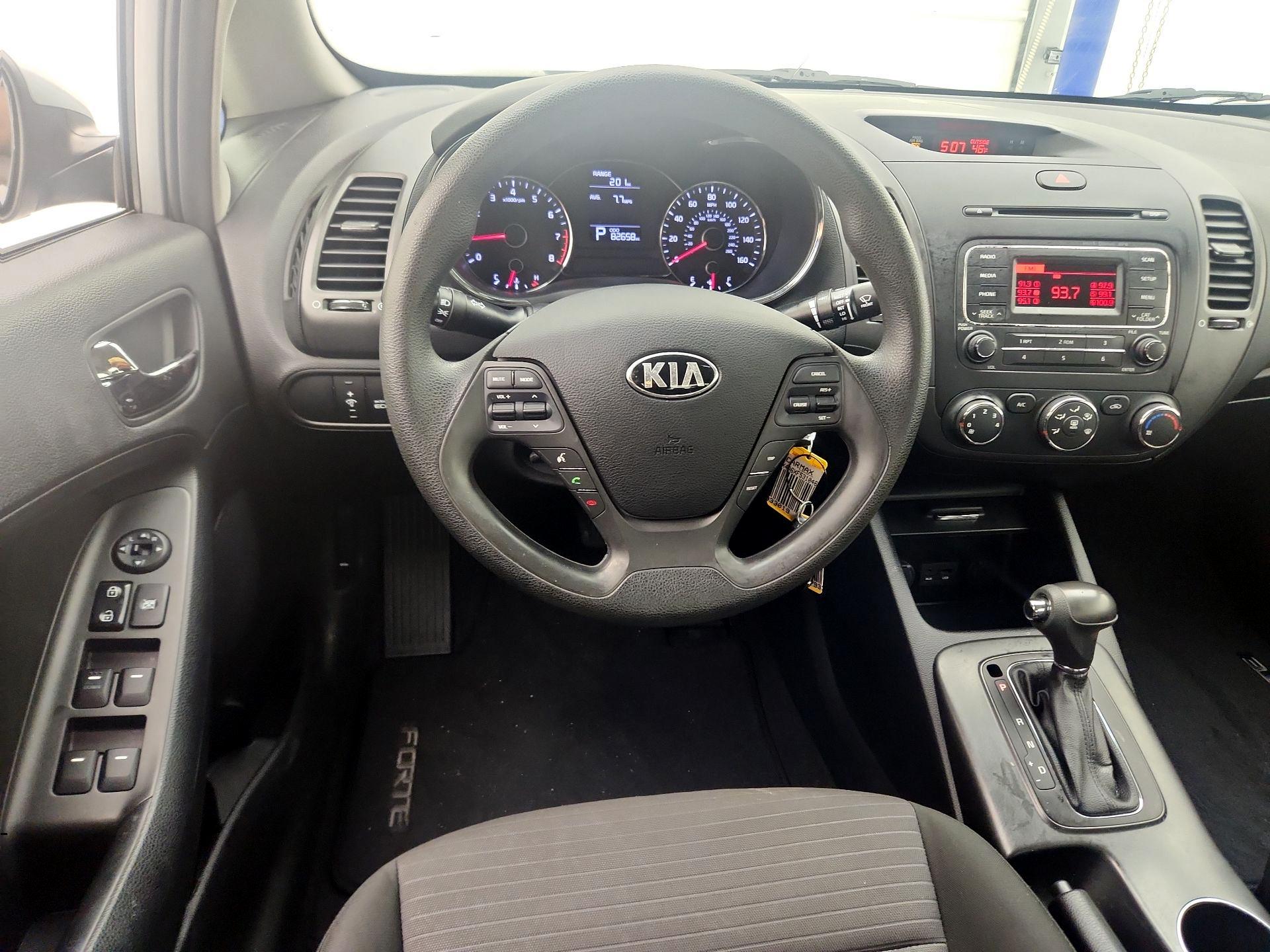 Thumbnail: 2015 Kia Forte - 10