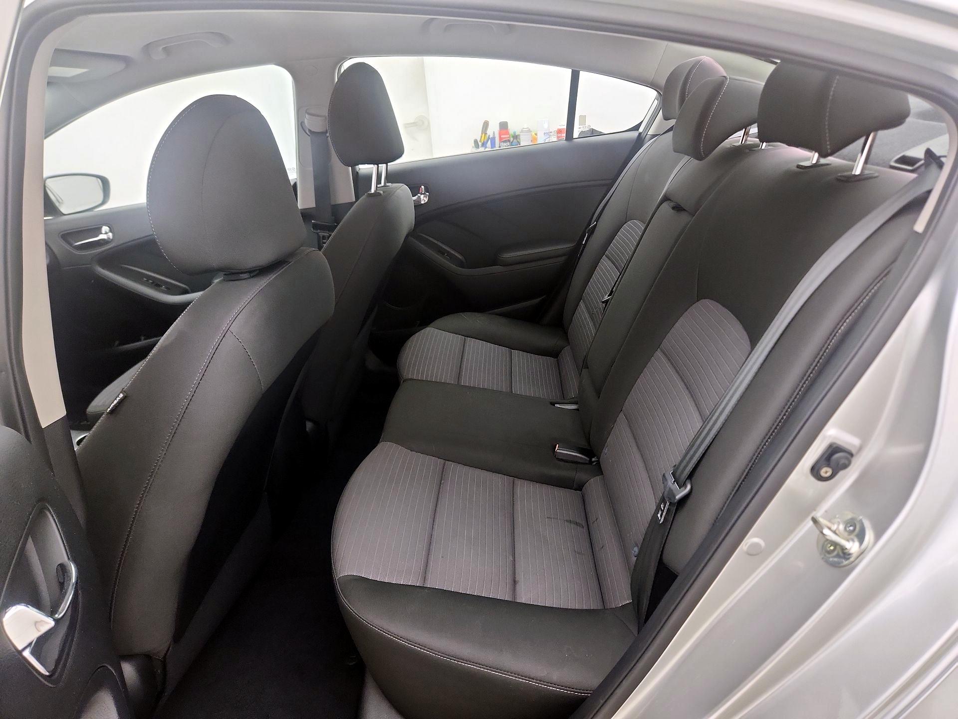 Thumbnail: 2015 Kia Forte - 18