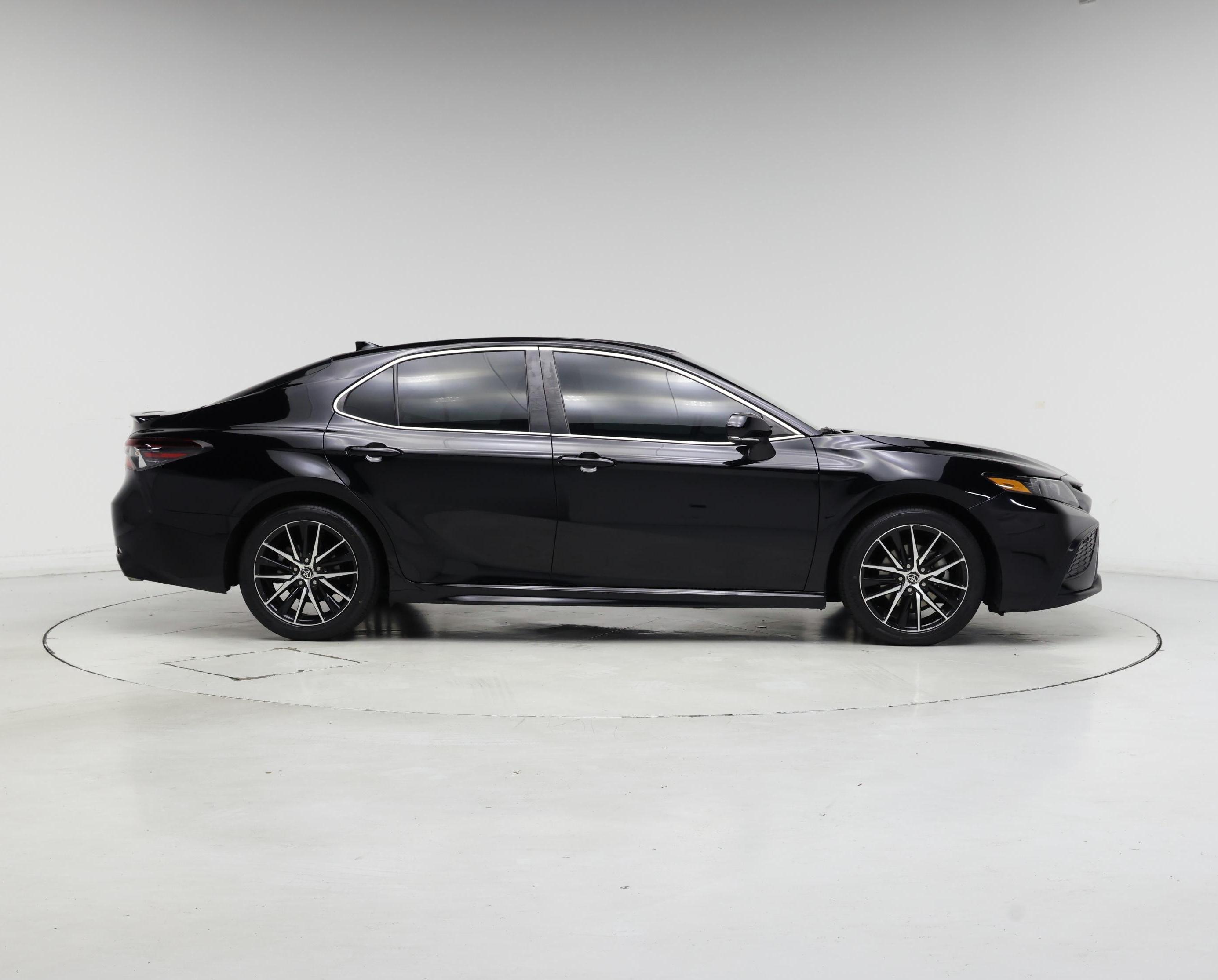 Thumbnail: 2022 Toyota Camry - 7