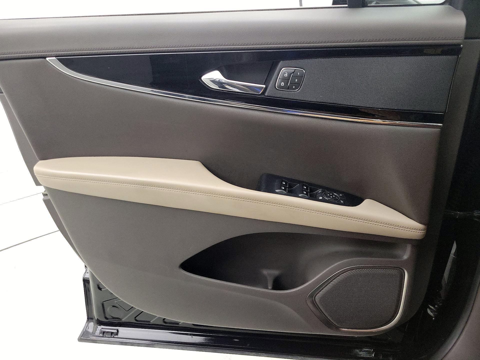 Thumbnail: 2022 Lincoln Nautilus - 12