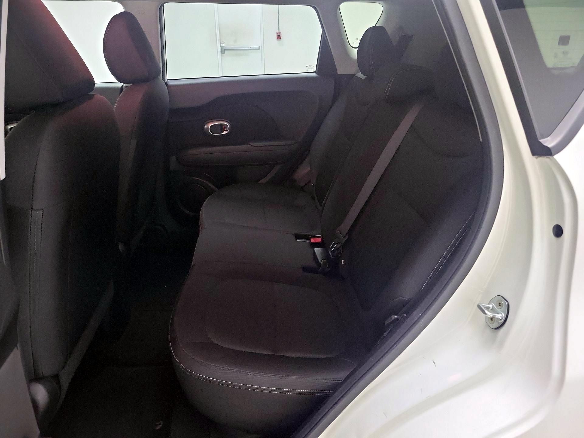 Thumbnail: 2016 Kia Soul - 18