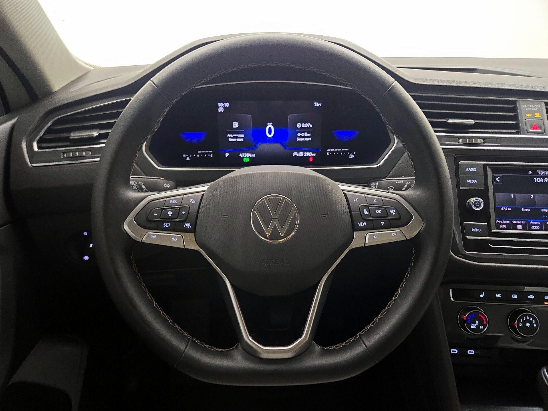 Thumbnail: 2023 Volkswagen Tiguan - 10