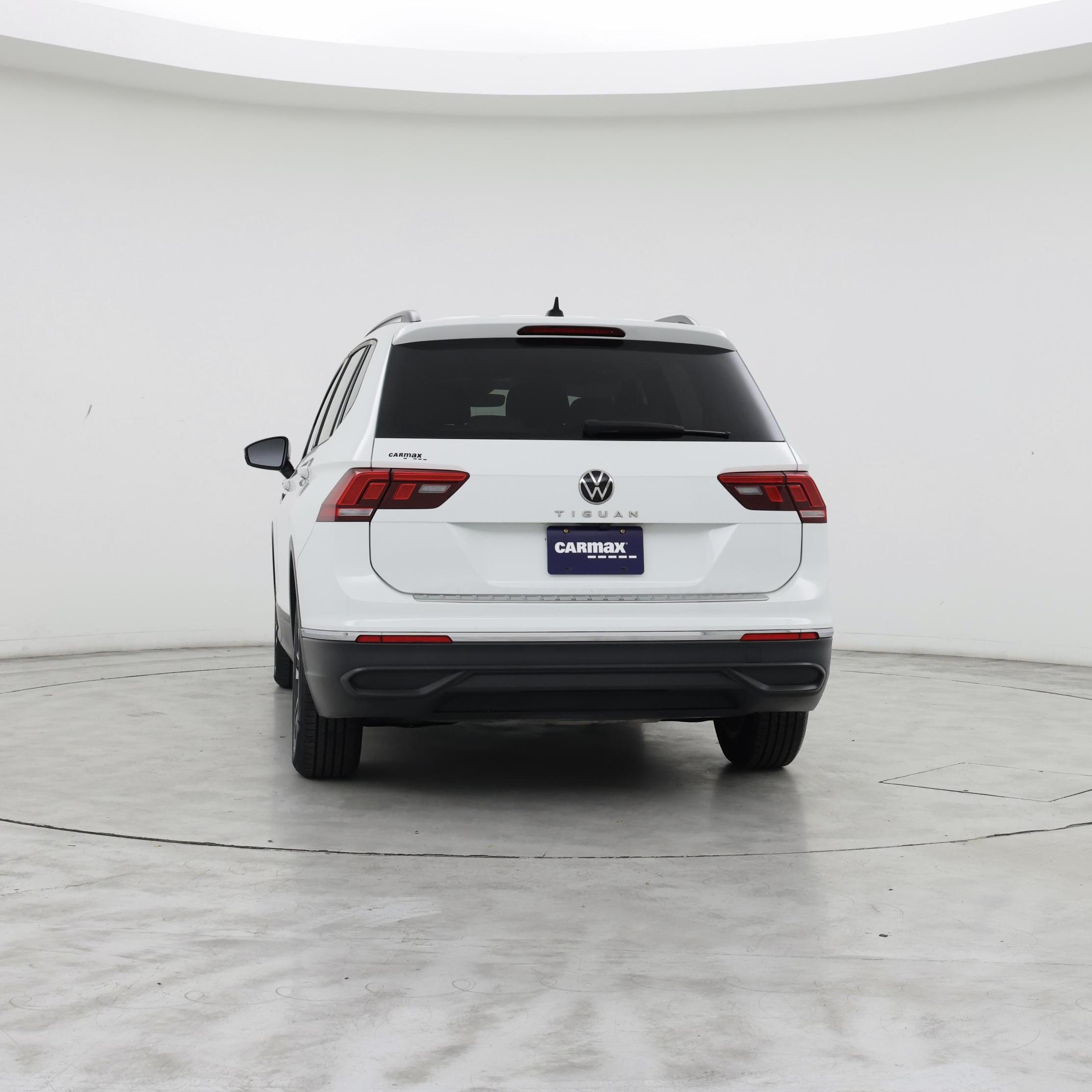 Thumbnail: 2023 Volkswagen Tiguan - 6