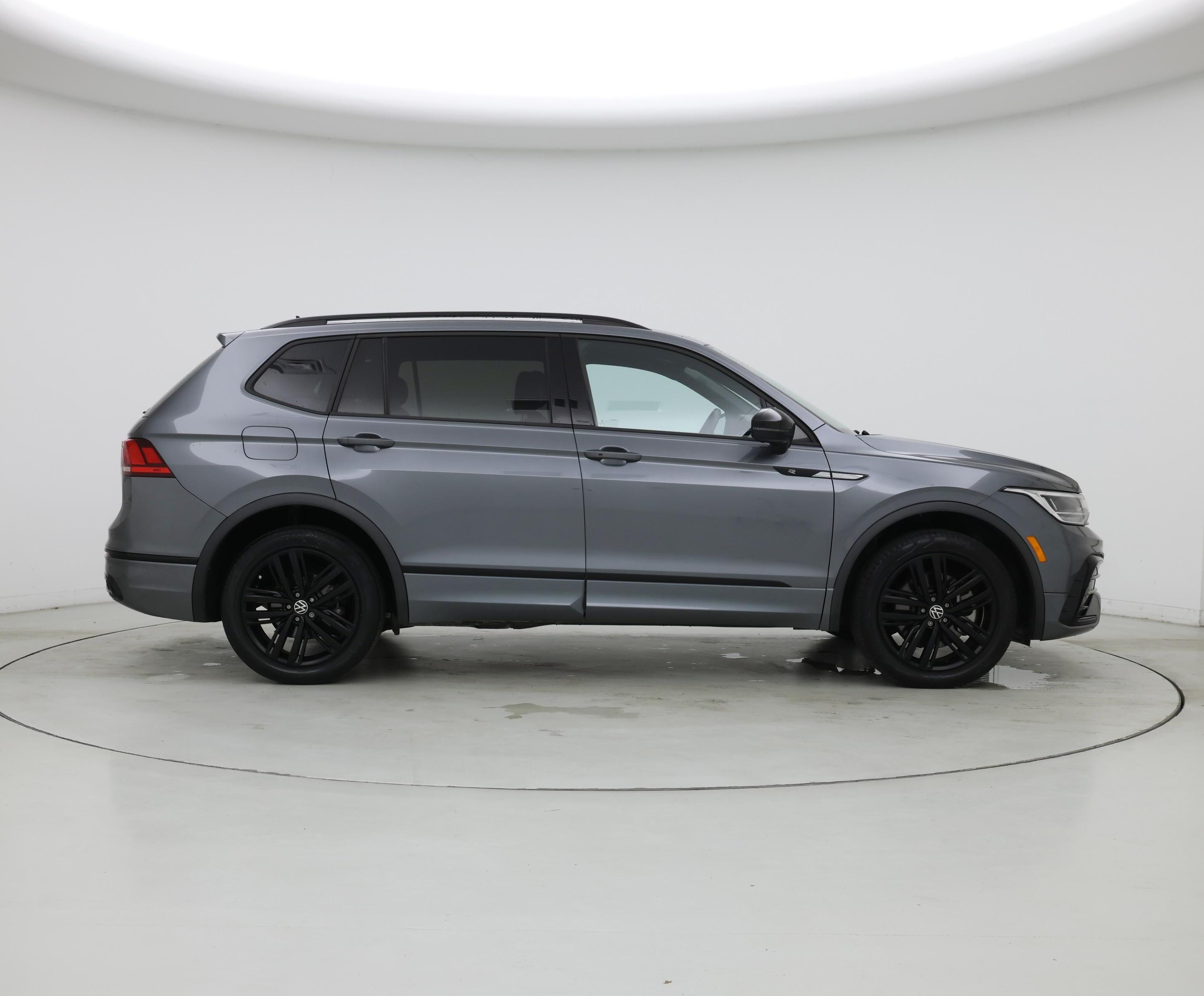 Thumbnail: 2022 Volkswagen Tiguan - 7
