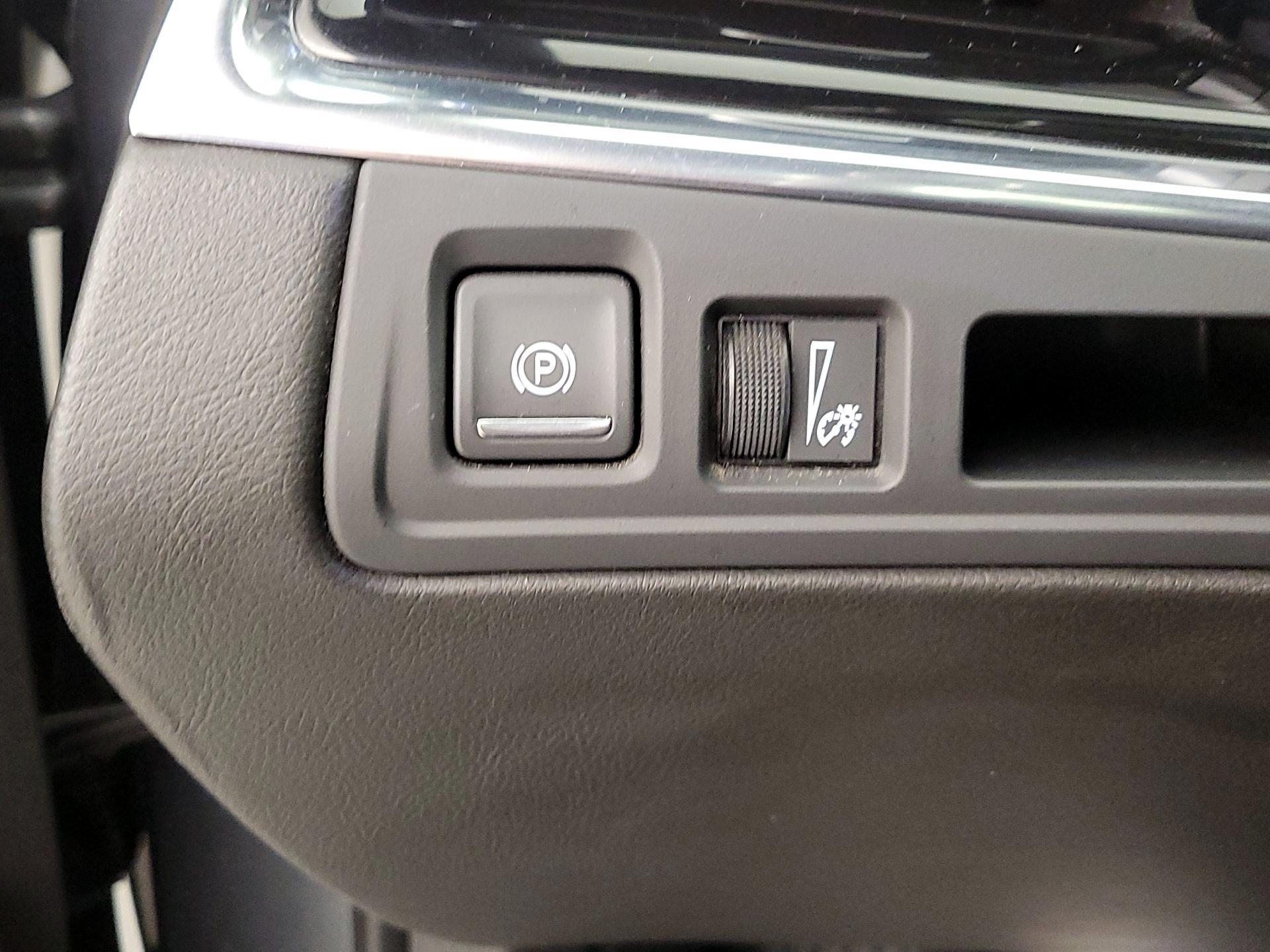 Thumbnail: 2021 Cadillac XT6 - 13