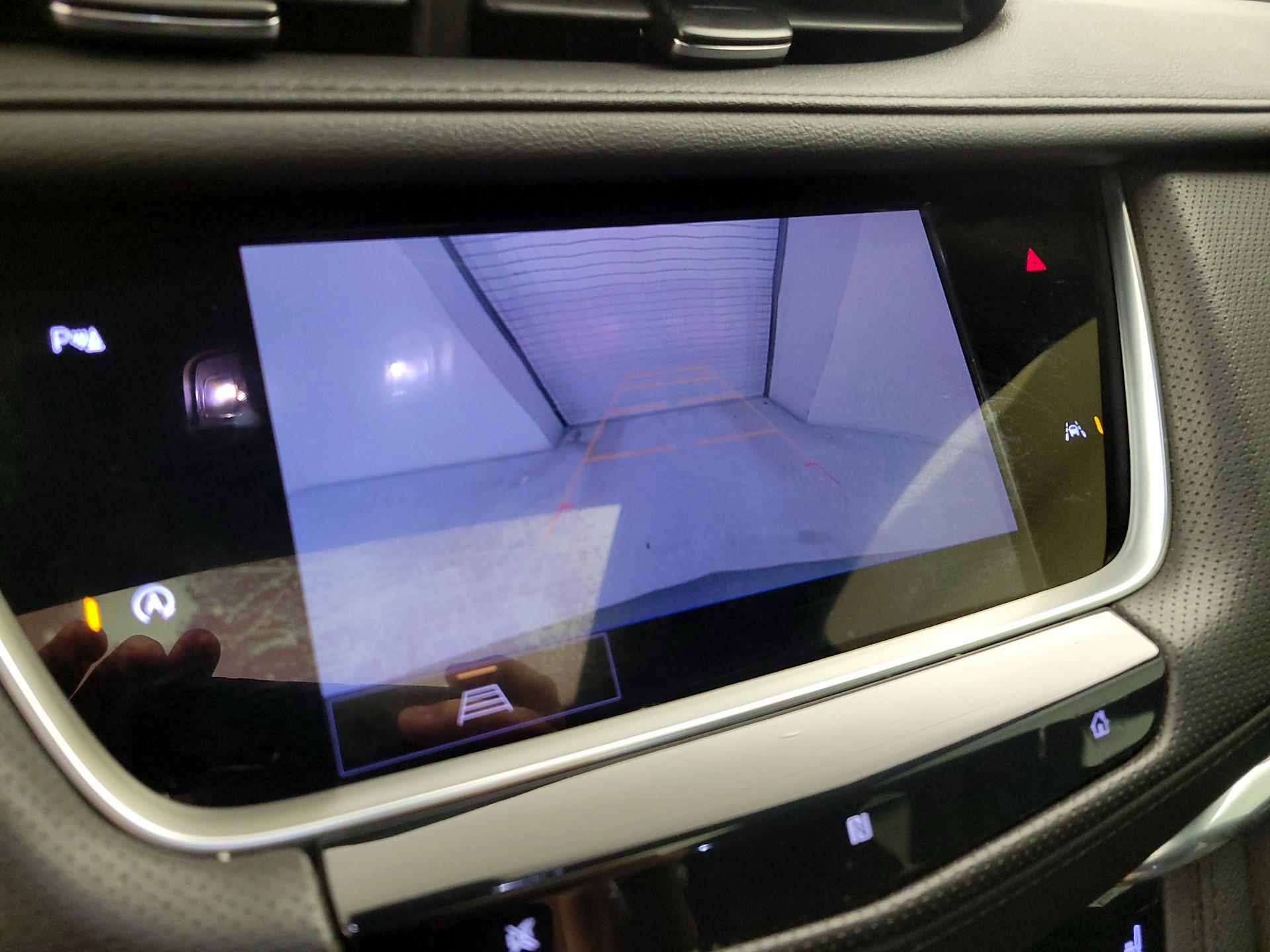 Thumbnail: 2021 Cadillac XT6 - 14
