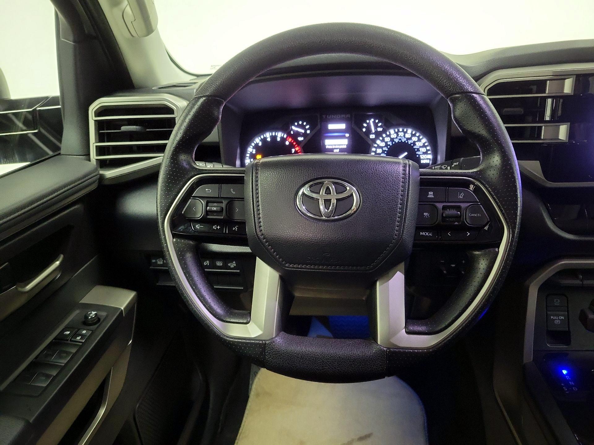 Thumbnail: 2024 Toyota Tundra - 10