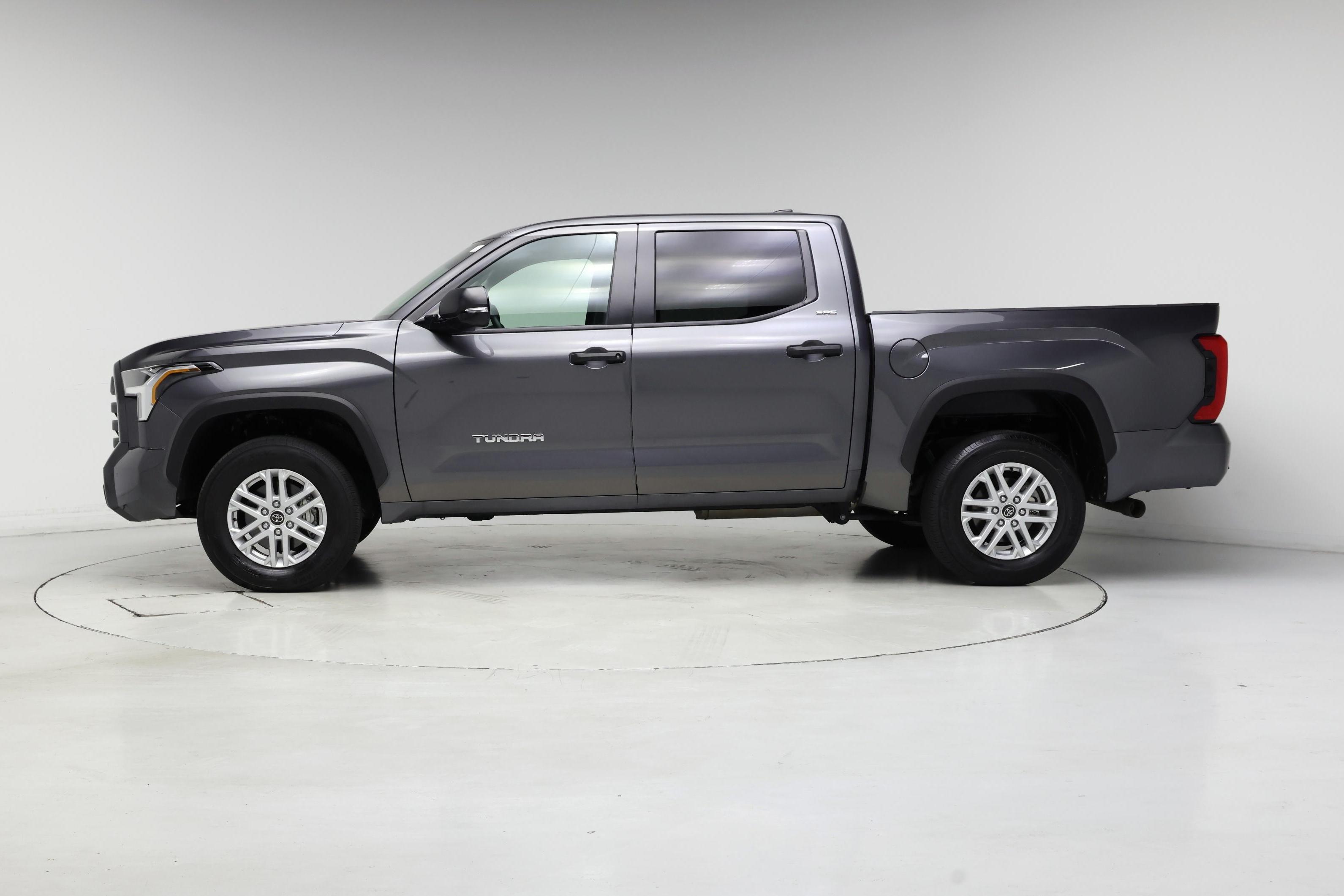 Thumbnail: 2024 Toyota Tundra - 3