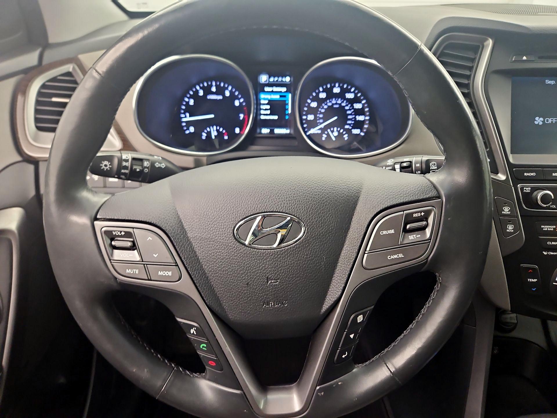 Thumbnail: 2017 Hyundai Santa Fe - 10