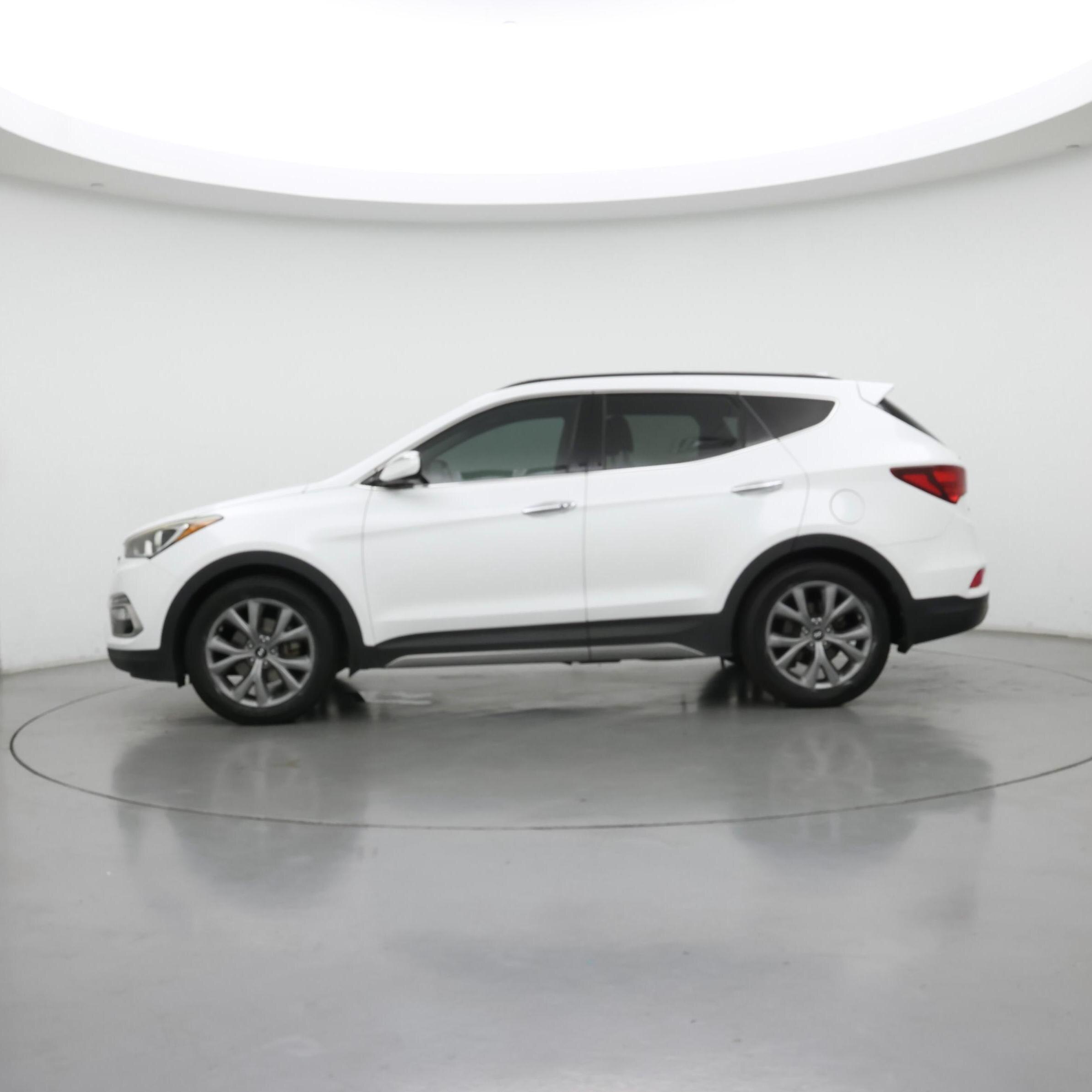 Thumbnail: 2017 Hyundai Santa Fe - 3