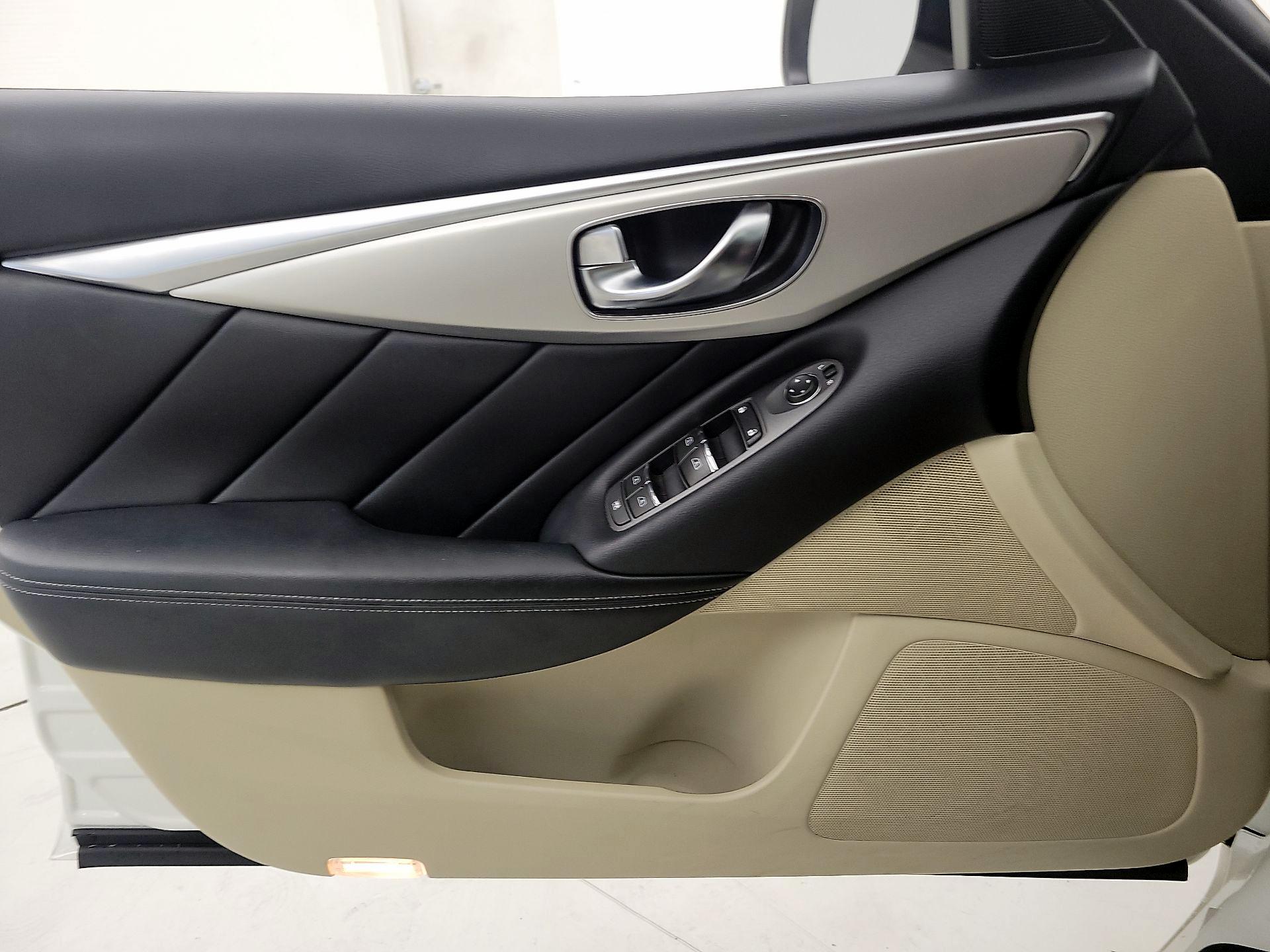 Thumbnail: 2020 INFINITI Q50 - 12