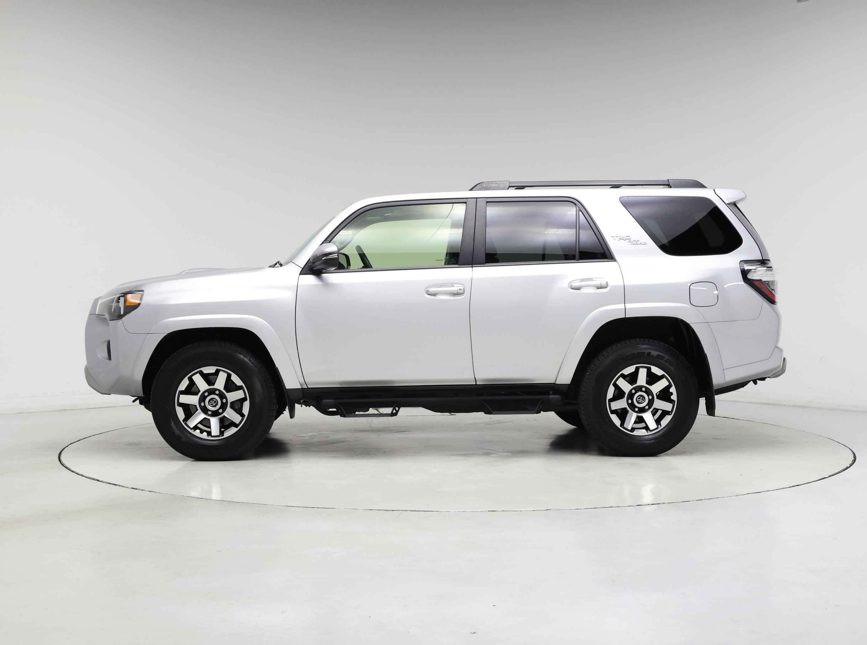 Thumbnail: 2023 Toyota 4Runner - 3