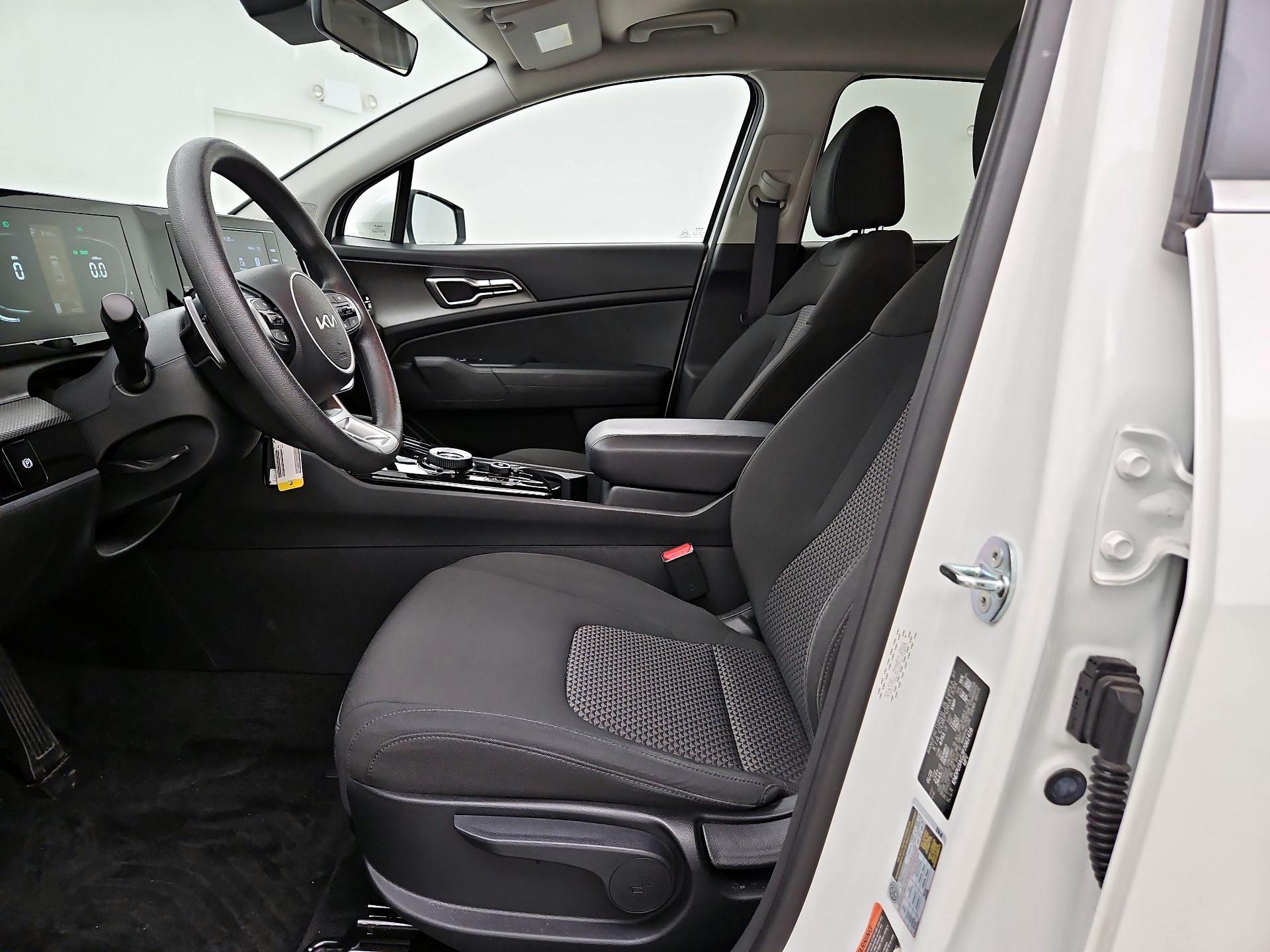 Thumbnail: 2023 Kia Sportage - 11