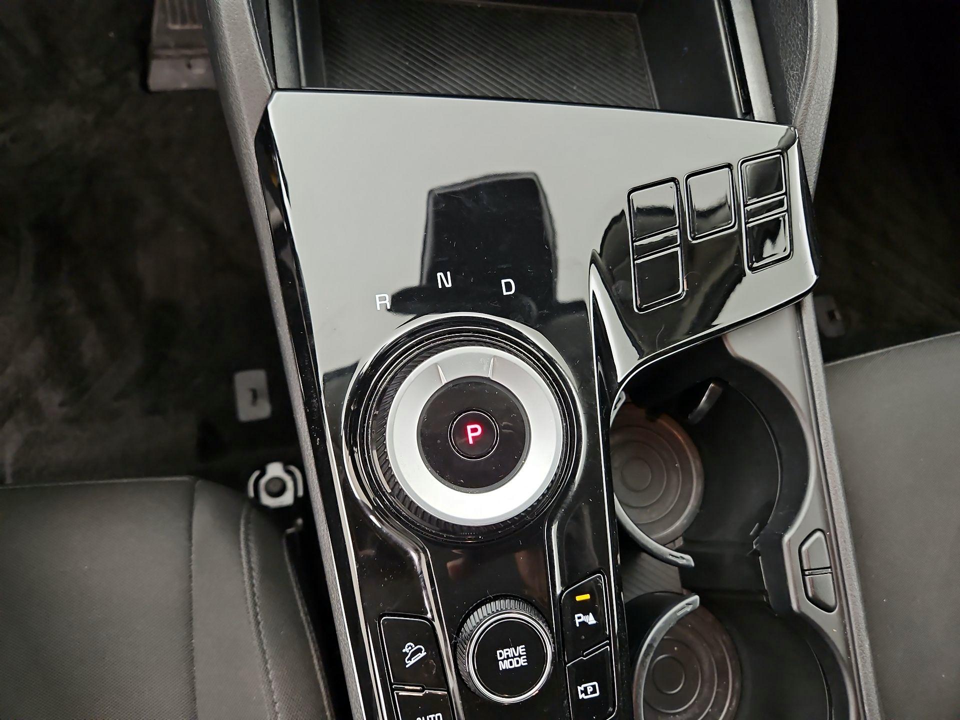 Thumbnail: 2023 Kia Sportage - 17