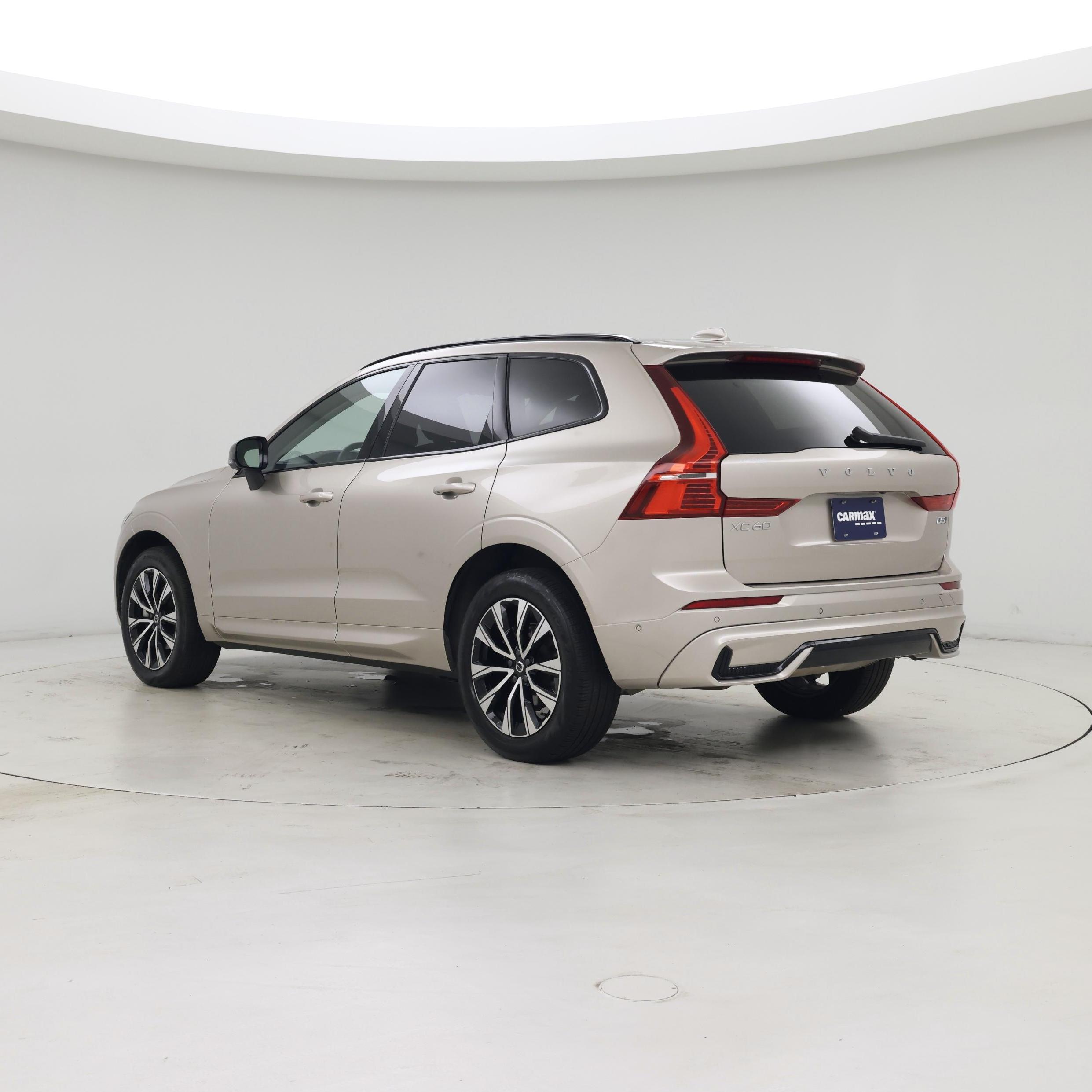 Thumbnail: 2025 Volvo XC60 - 2