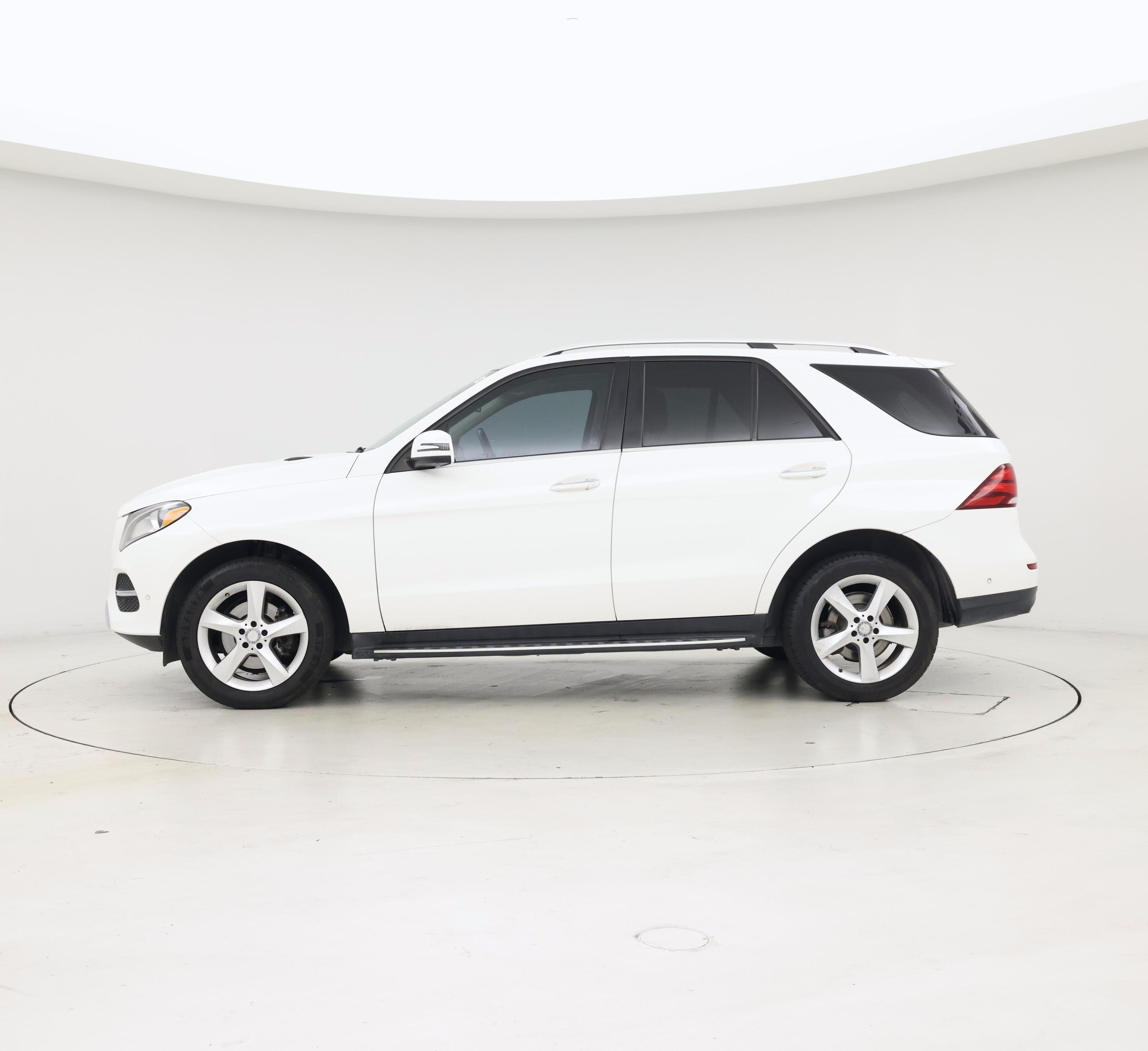 Thumbnail: 2017 Mercedes-Benz GLE - 3