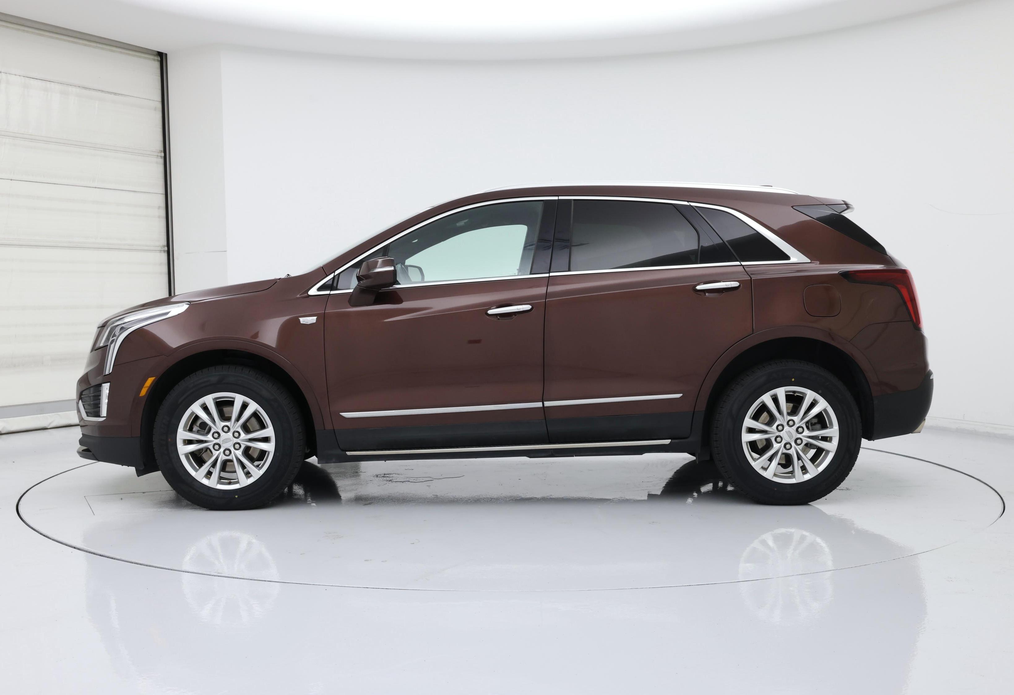 Thumbnail: 2023 Cadillac XT5 - 3