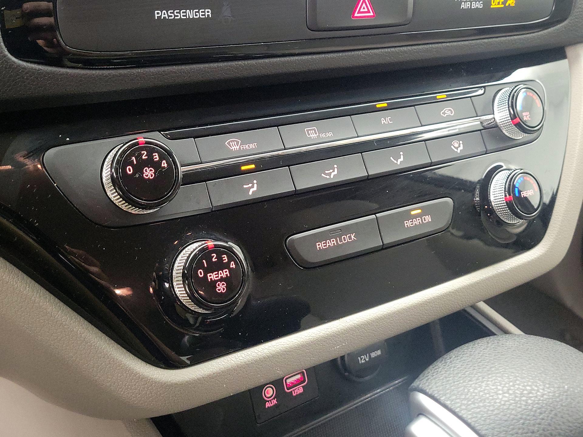 Thumbnail: 2021 Kia Sedona - 16