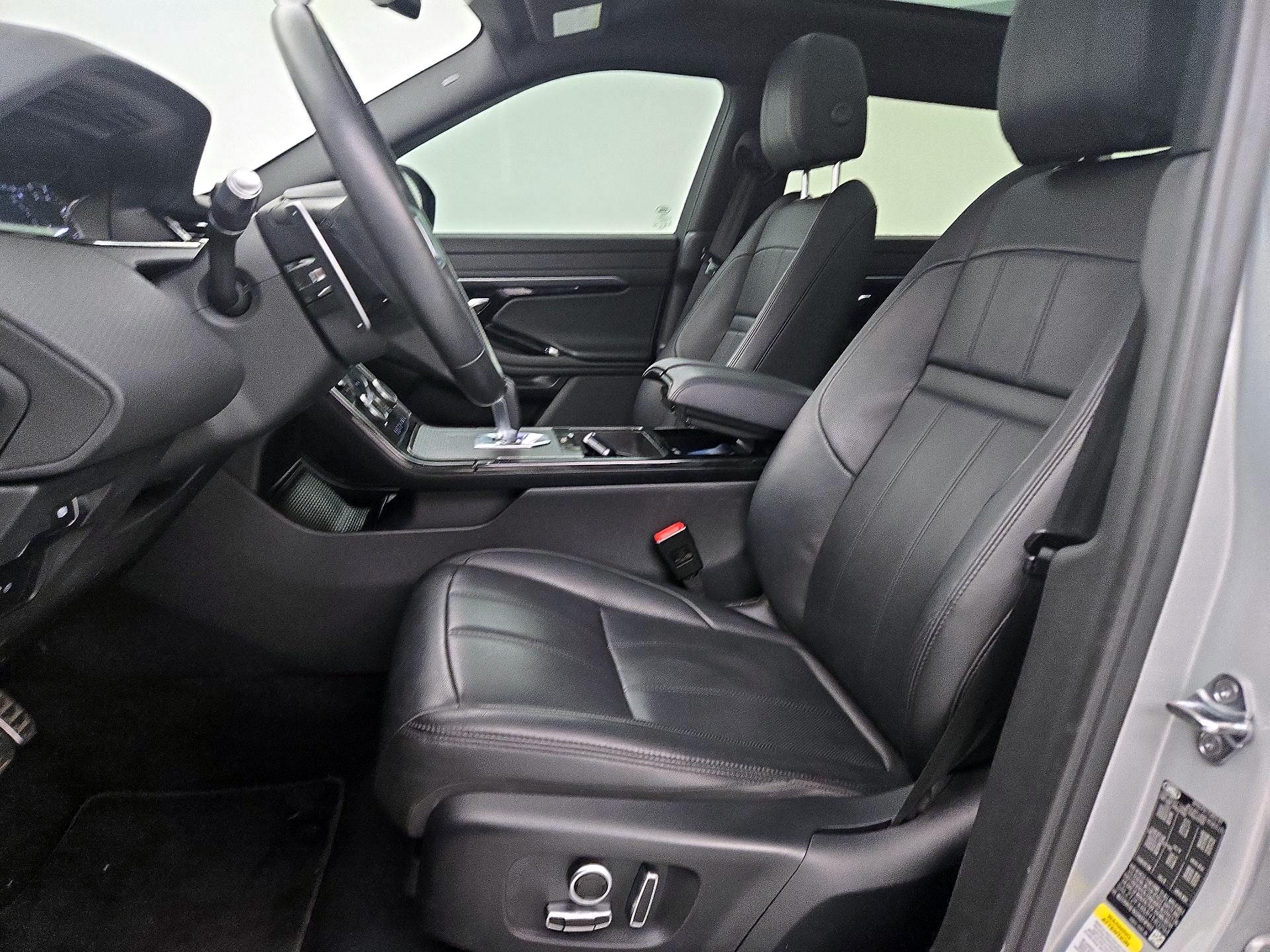 Thumbnail: 2021 Land Rover Range Rover Evoque - 11