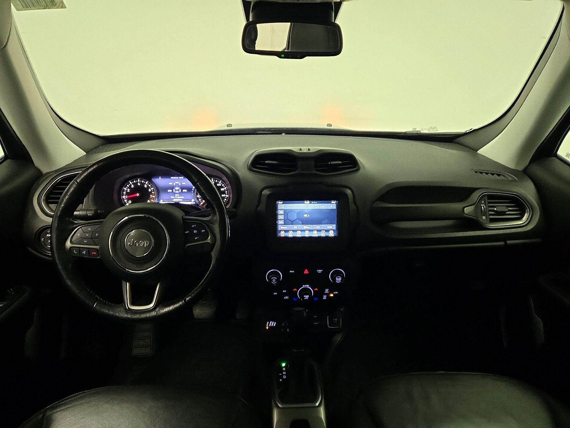 Thumbnail: 2019 Jeep Renegade - 9