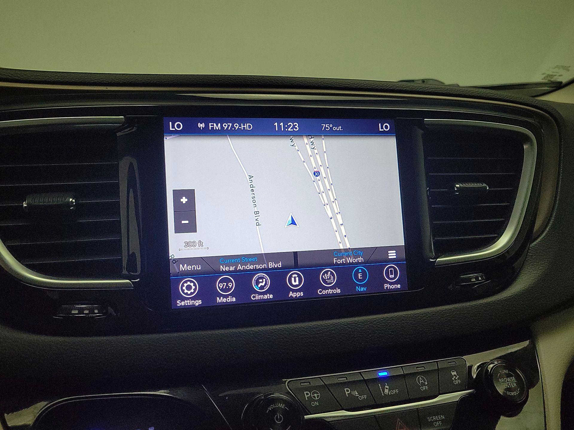 Thumbnail: 2019 Chrysler Pacifica - 14