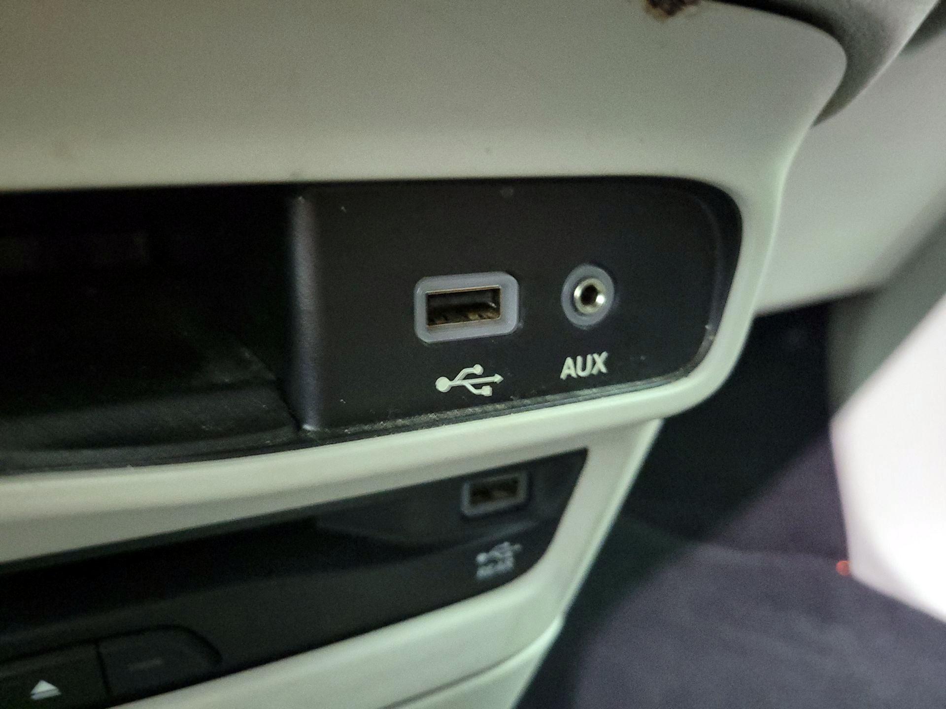 Thumbnail: 2019 Chrysler Pacifica - 19