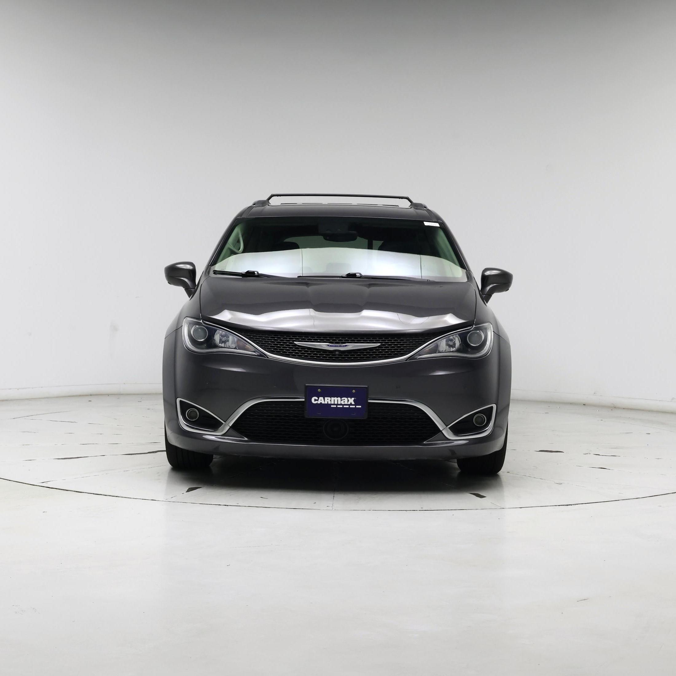 Thumbnail: 2019 Chrysler Pacifica - 5