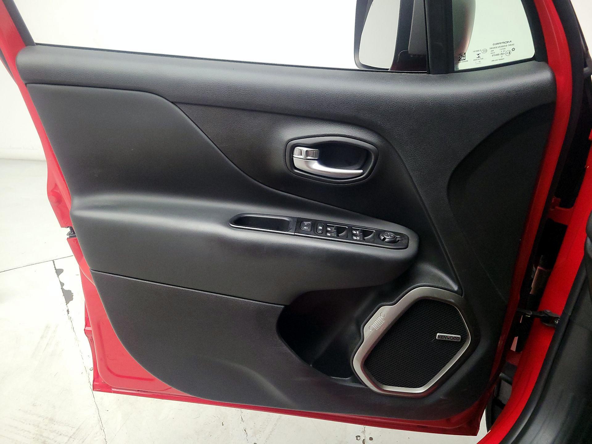 Thumbnail: 2021 Jeep Renegade - 12