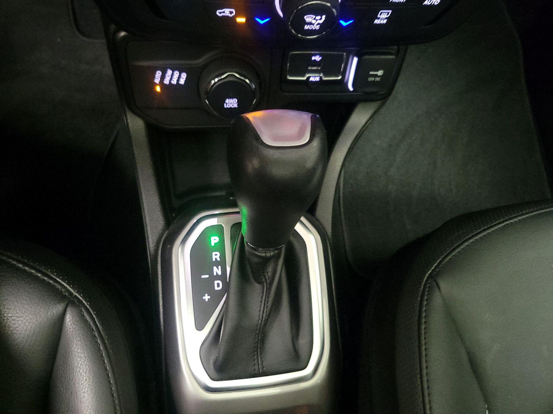 Thumbnail: 2021 Jeep Renegade - 18