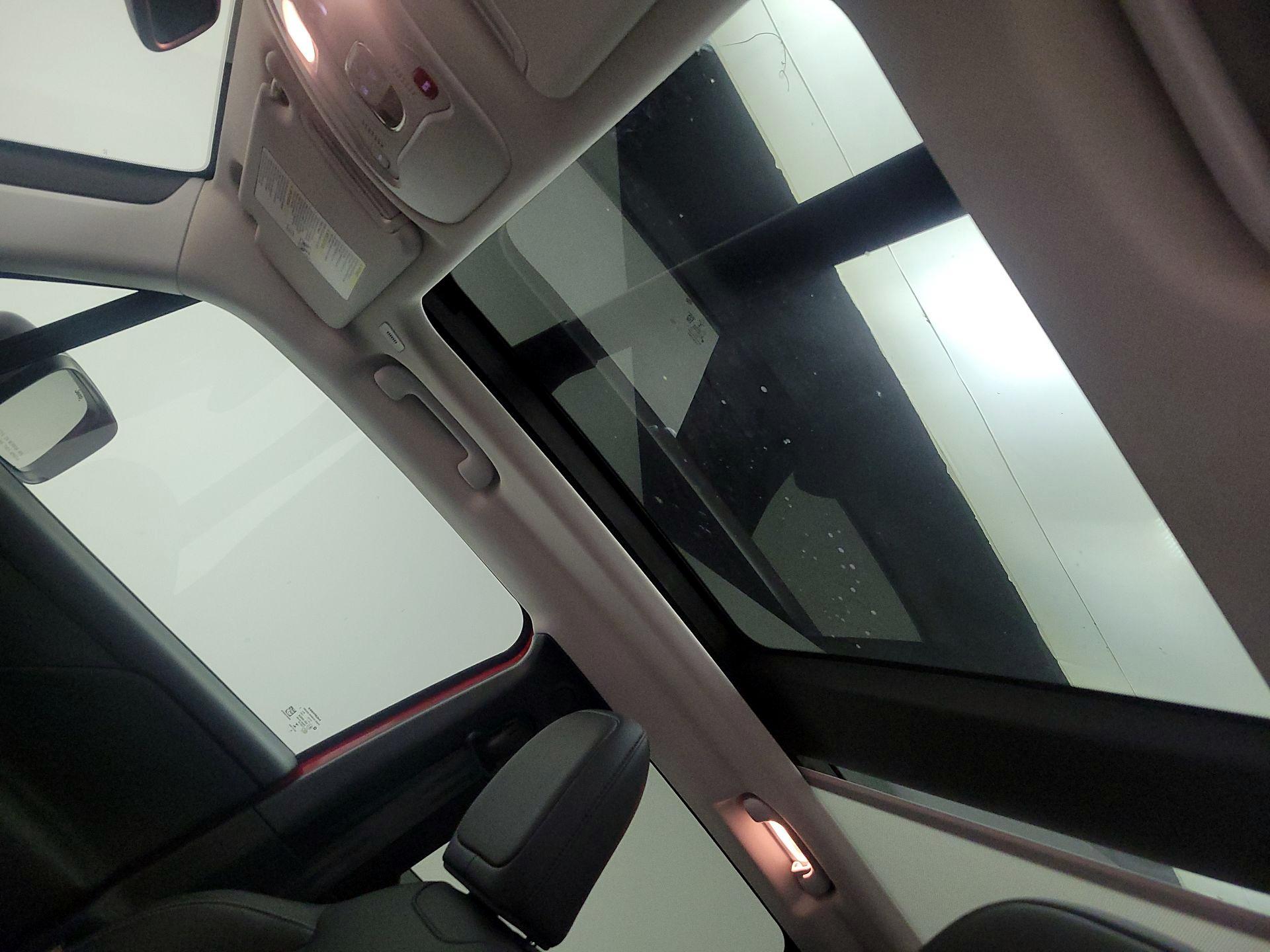Thumbnail: 2021 Jeep Renegade - 20