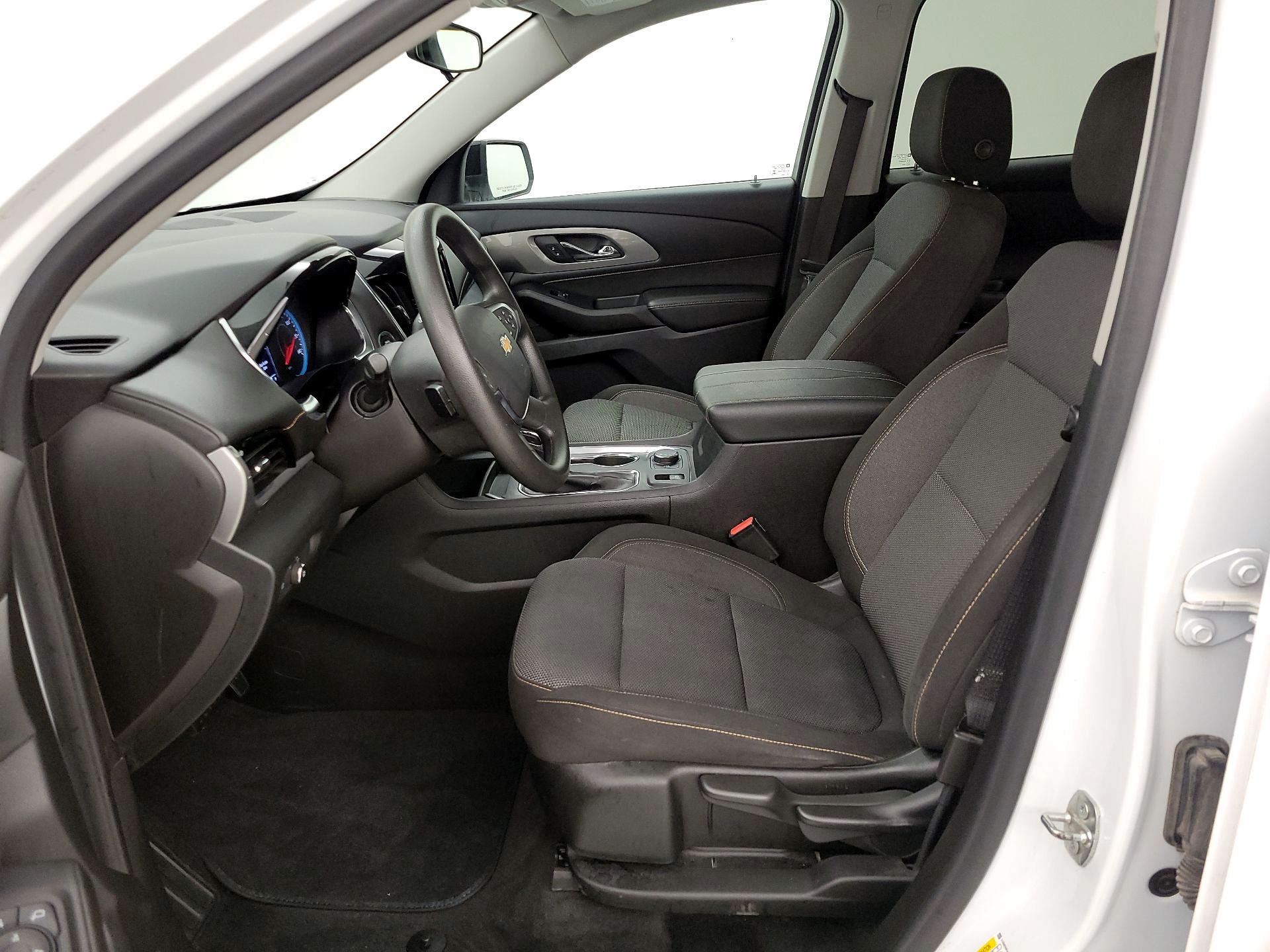 Thumbnail: 2021 Chevrolet Traverse - 11