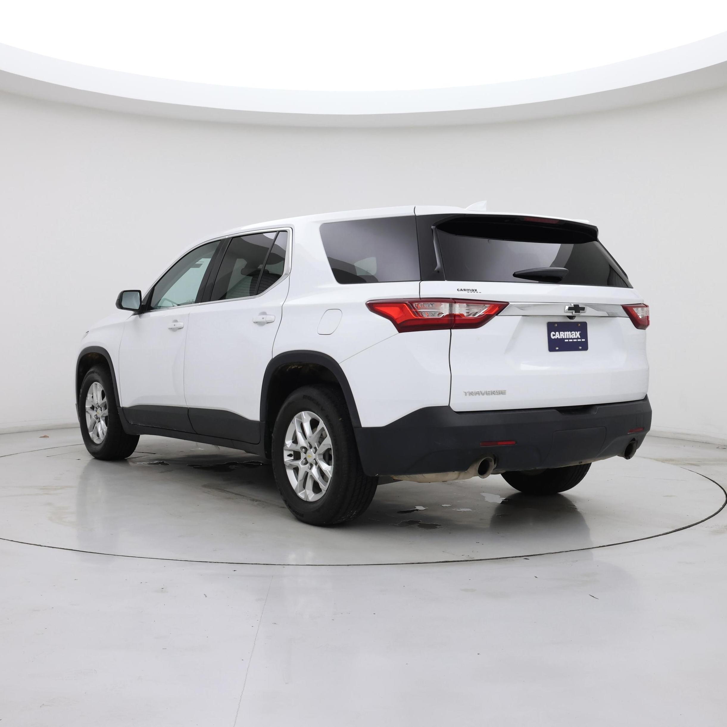 Thumbnail: 2021 Chevrolet Traverse - 2