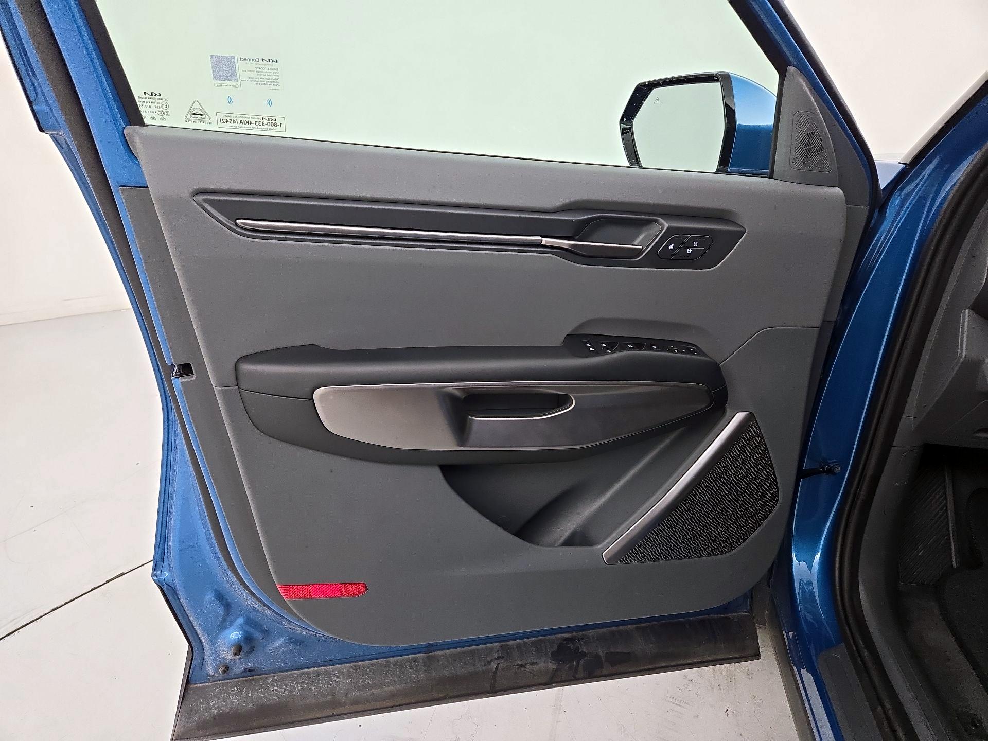 Thumbnail: 2024 Kia EV9 - 12