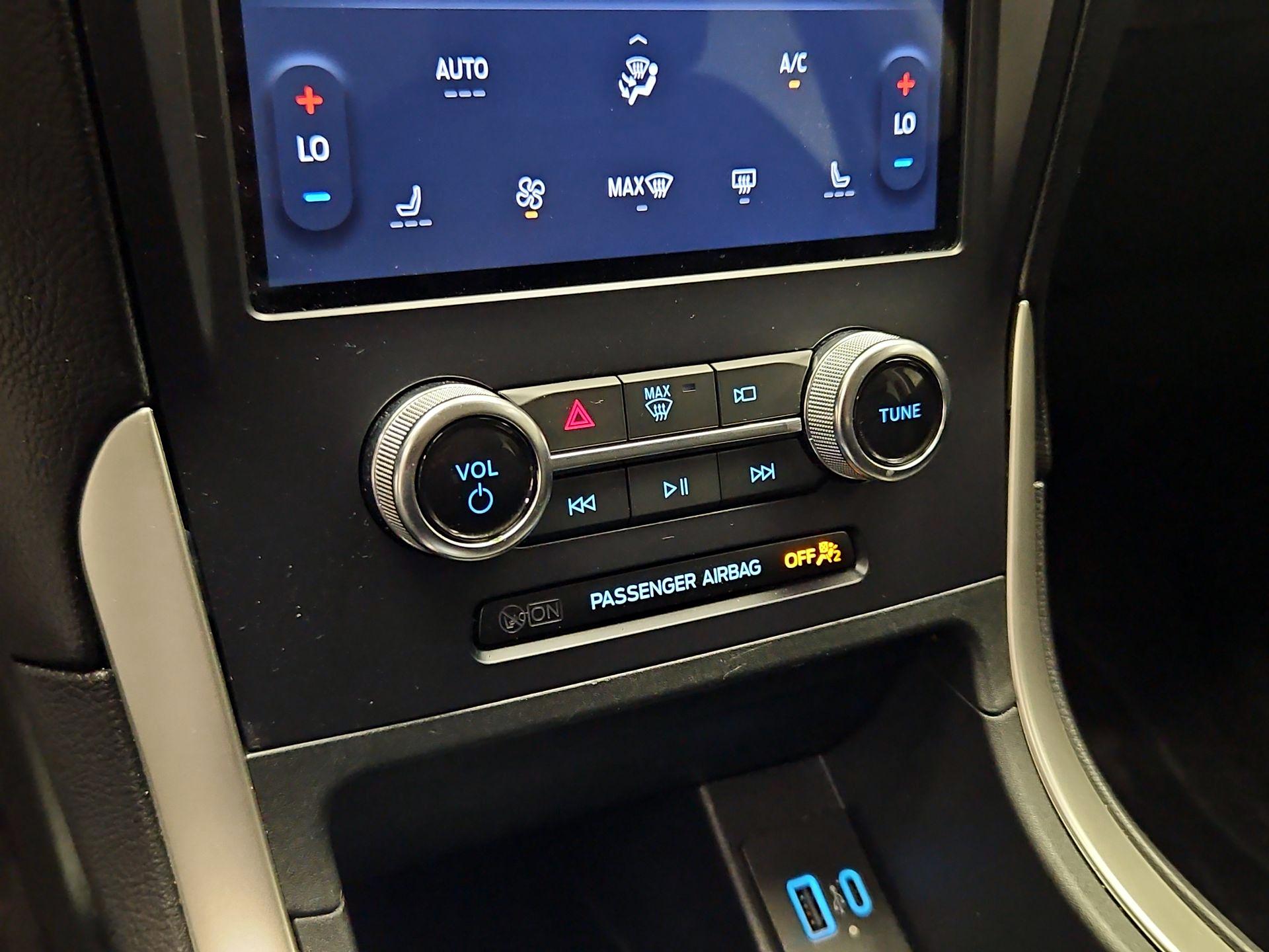 Thumbnail: 2024 Ford Edge - 17