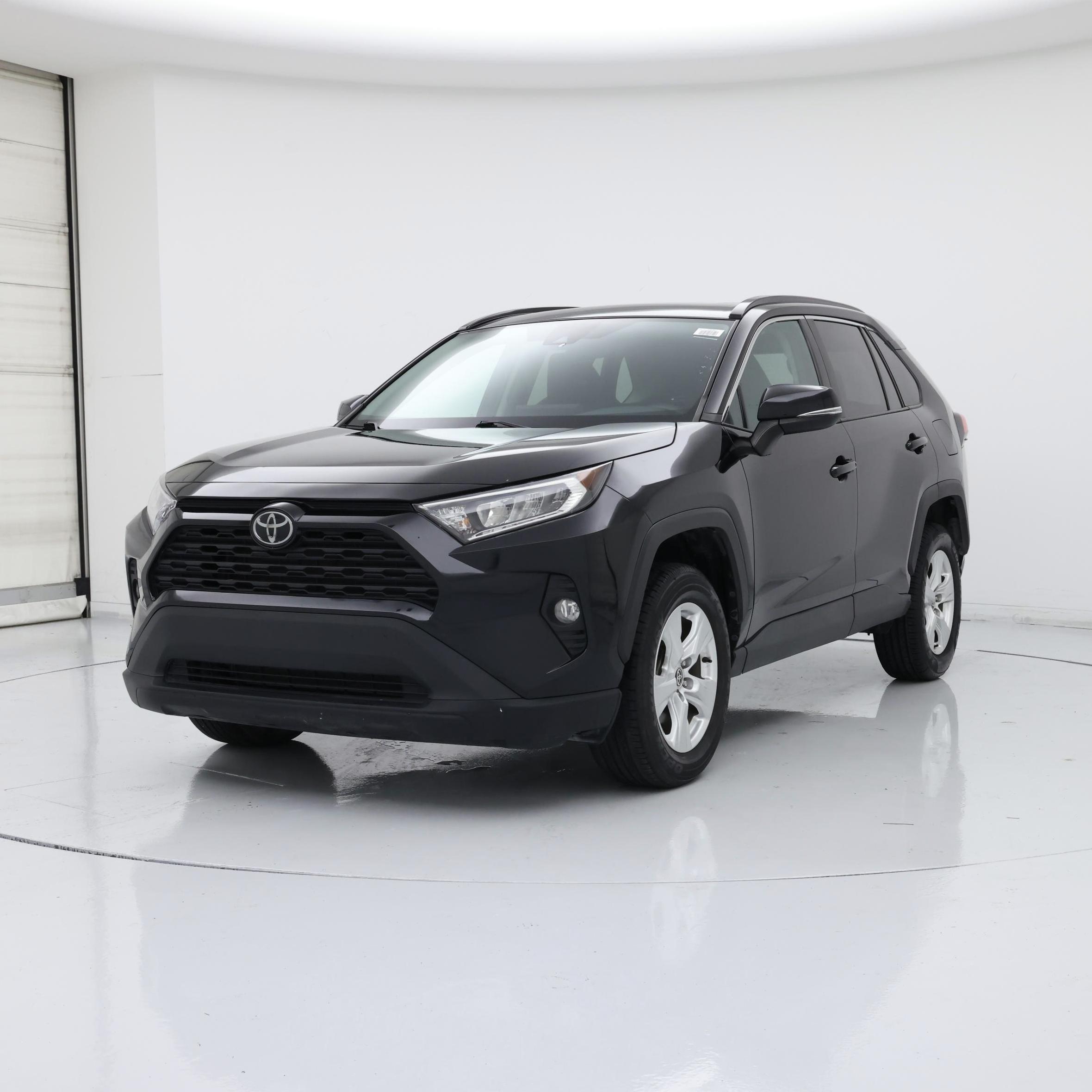 Thumbnail: 2021 Toyota RAV4 - 4