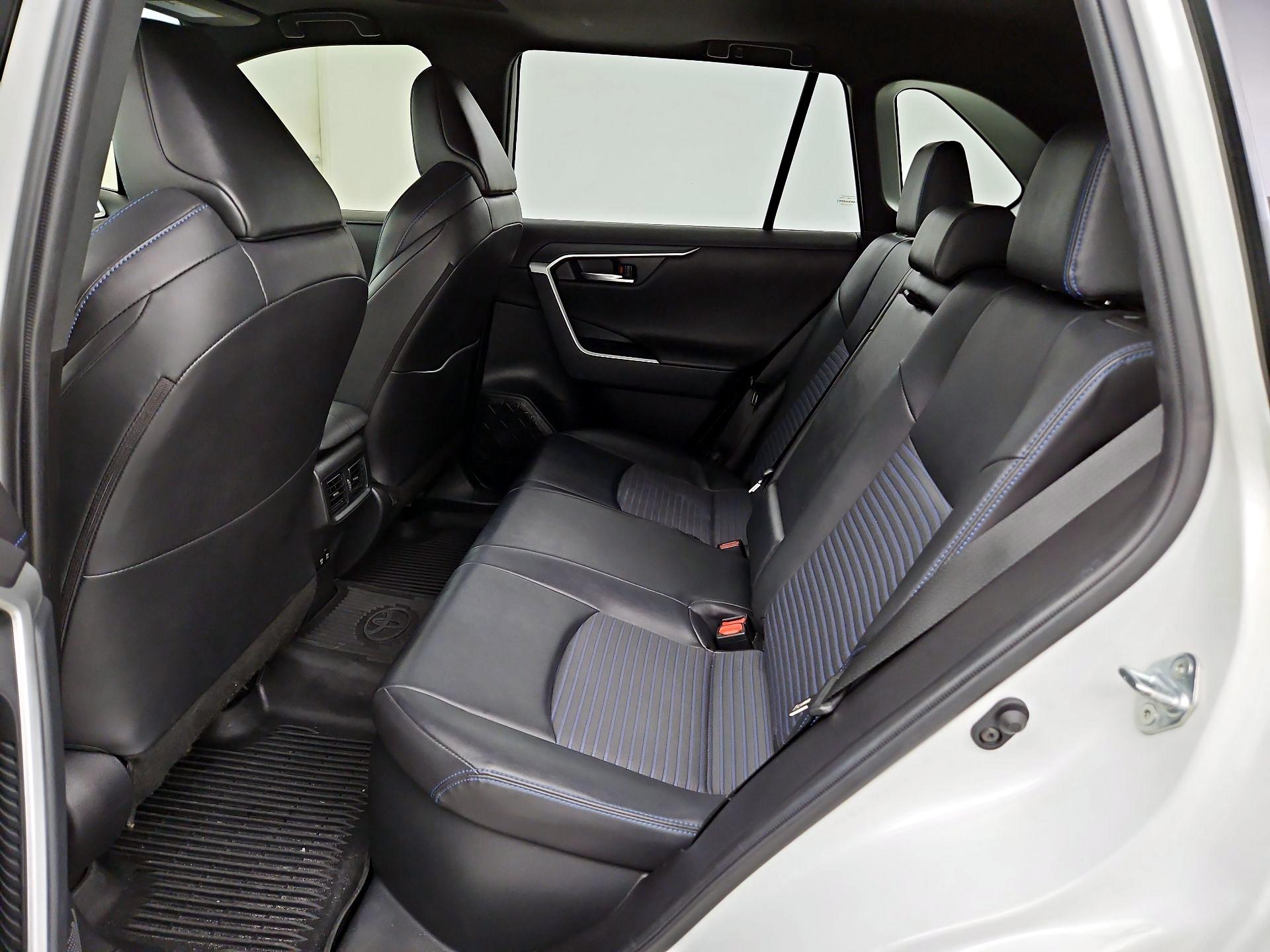 Thumbnail: 2019 Toyota RAV4 - 20