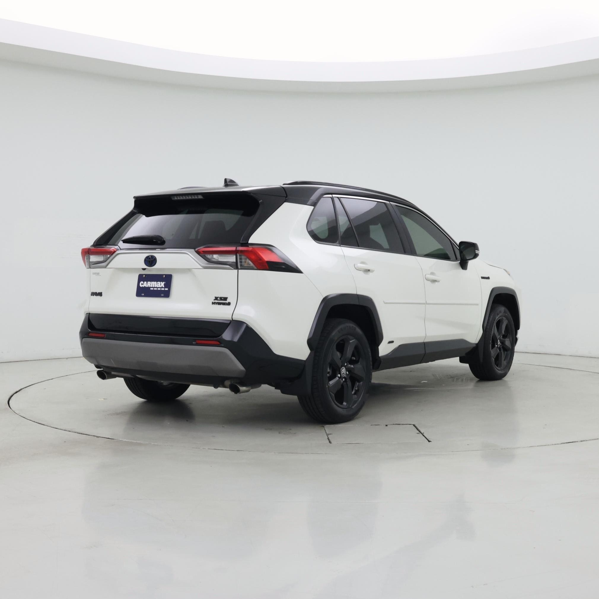 Thumbnail: 2019 Toyota RAV4 - 8
