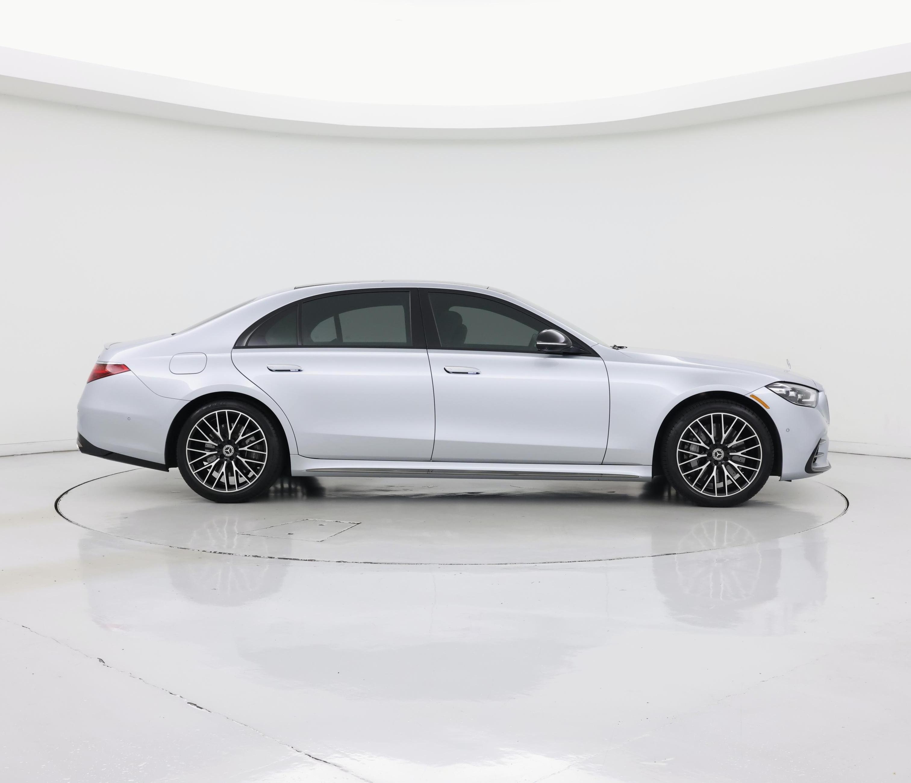 Thumbnail: 2023 Mercedes-Benz S-Class - 7