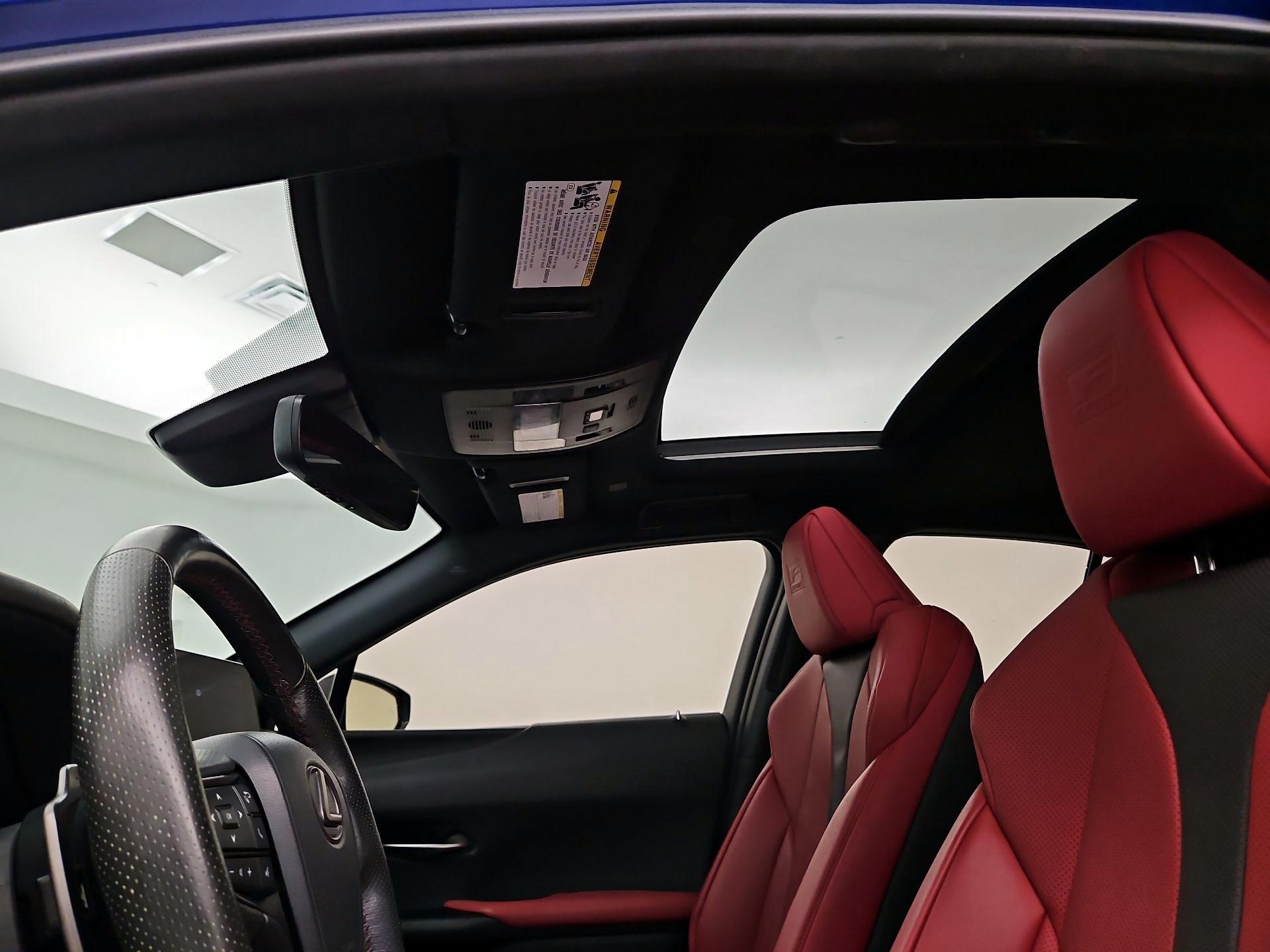 Thumbnail: 2023 Lexus UX - 20