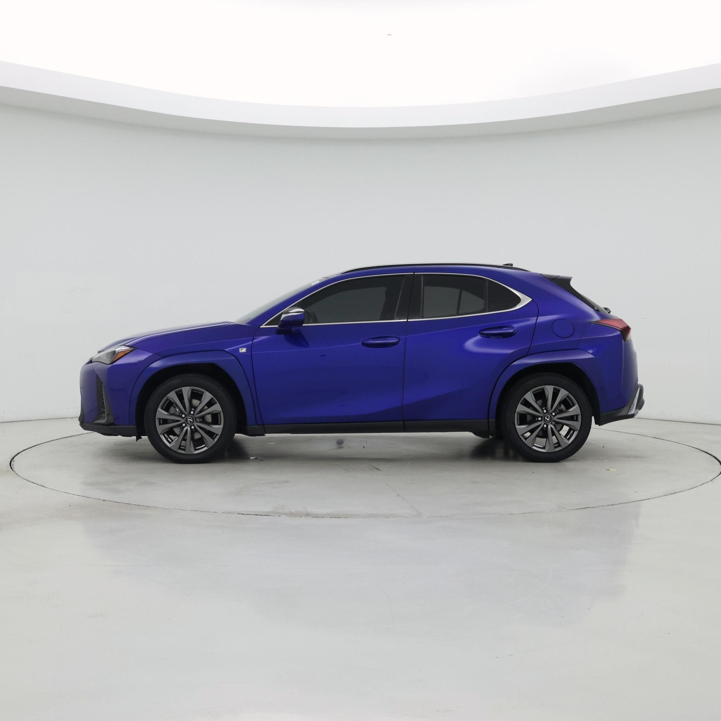 Thumbnail: 2023 Lexus UX - 3